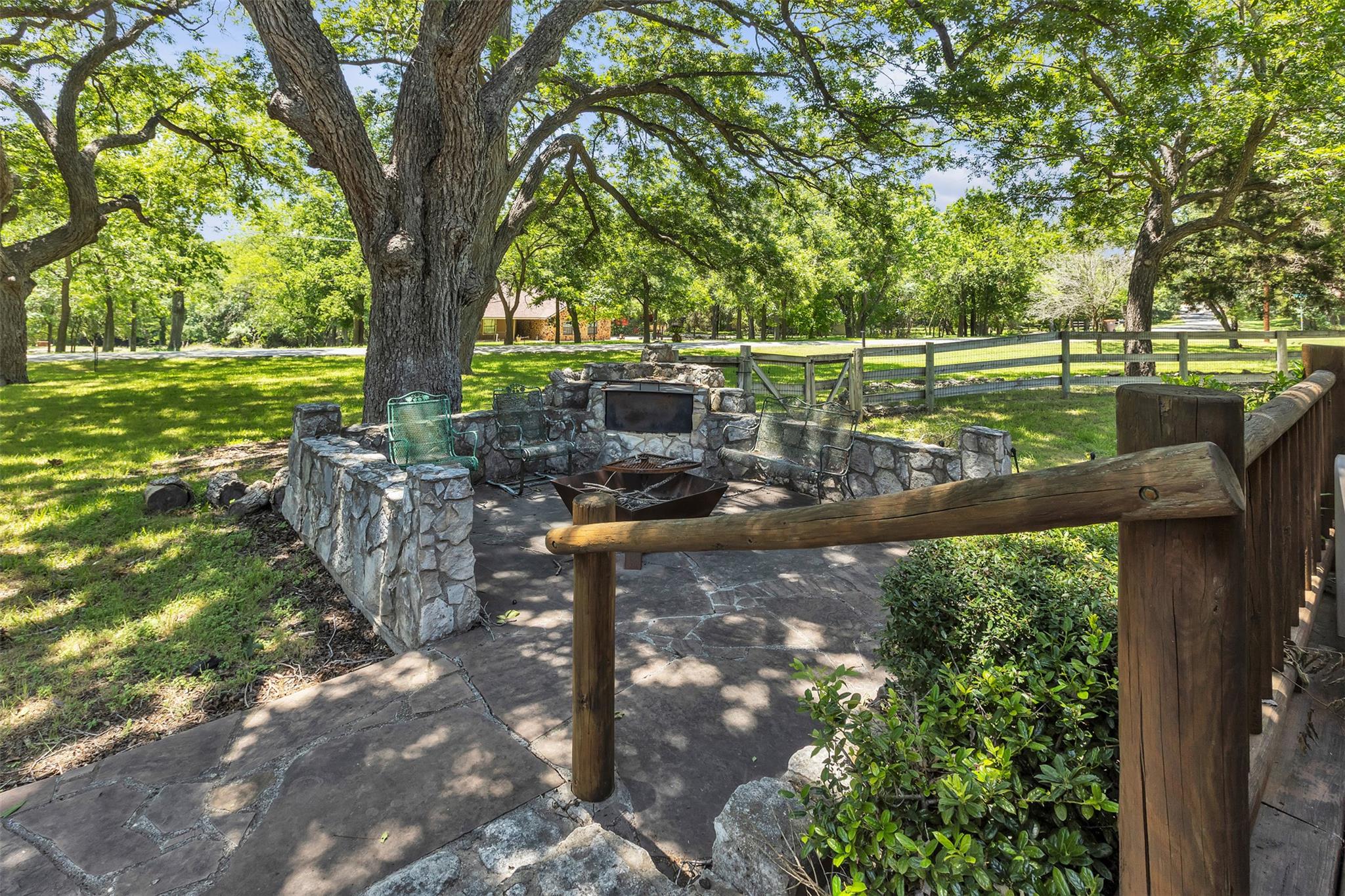 2662 Edgegrove, Canyon Lake, TX 78133