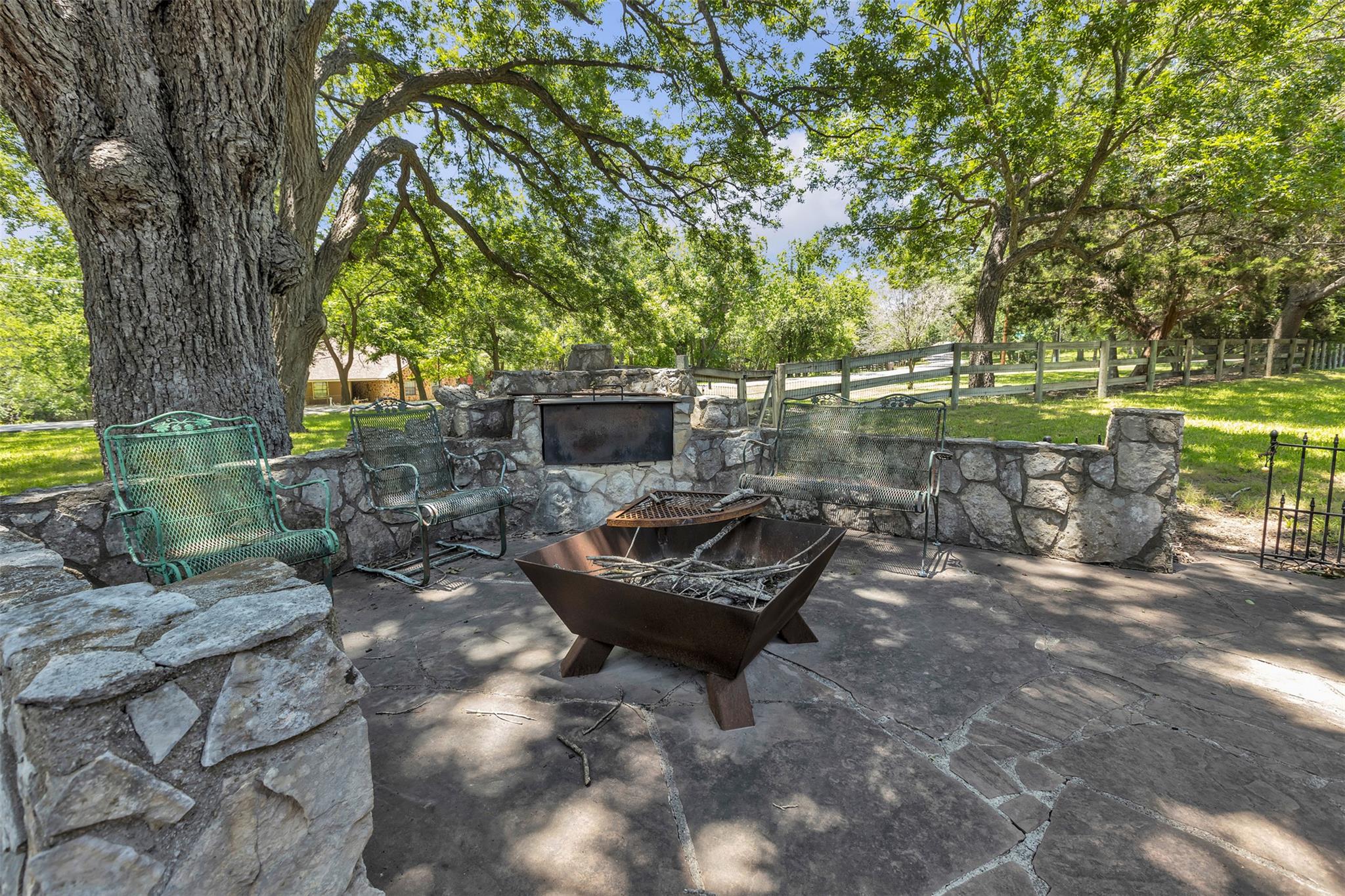 2662 Edgegrove, Canyon Lake, TX 78133