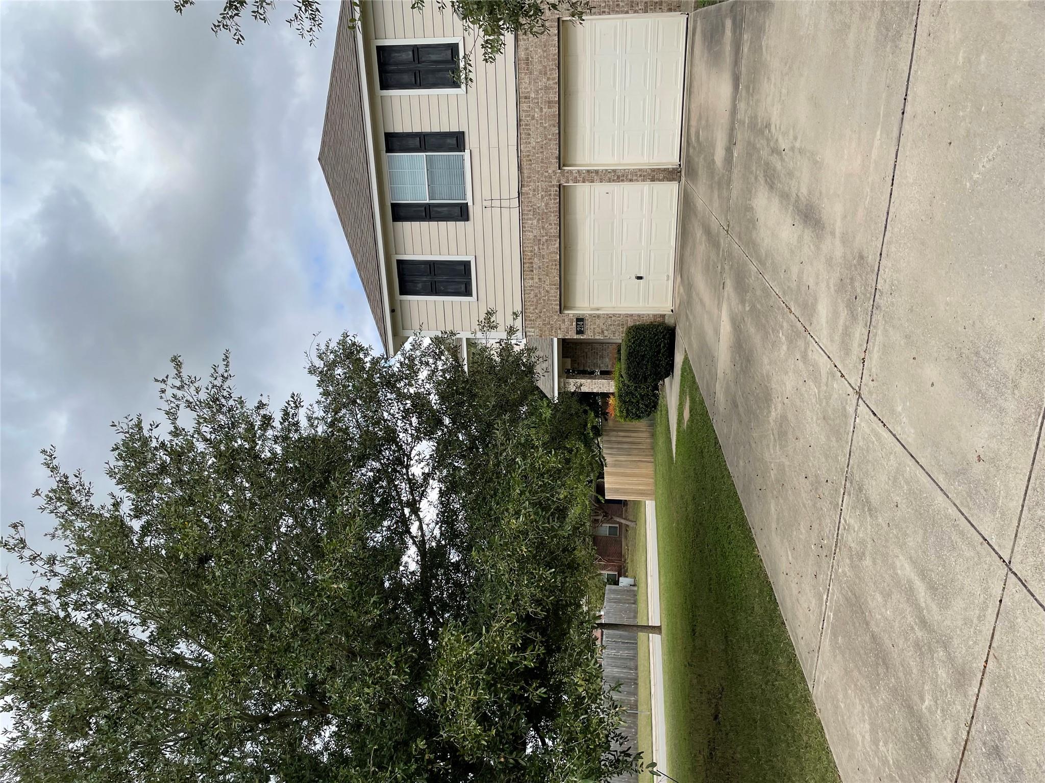 214 Winter St, Kyle, TX 78640