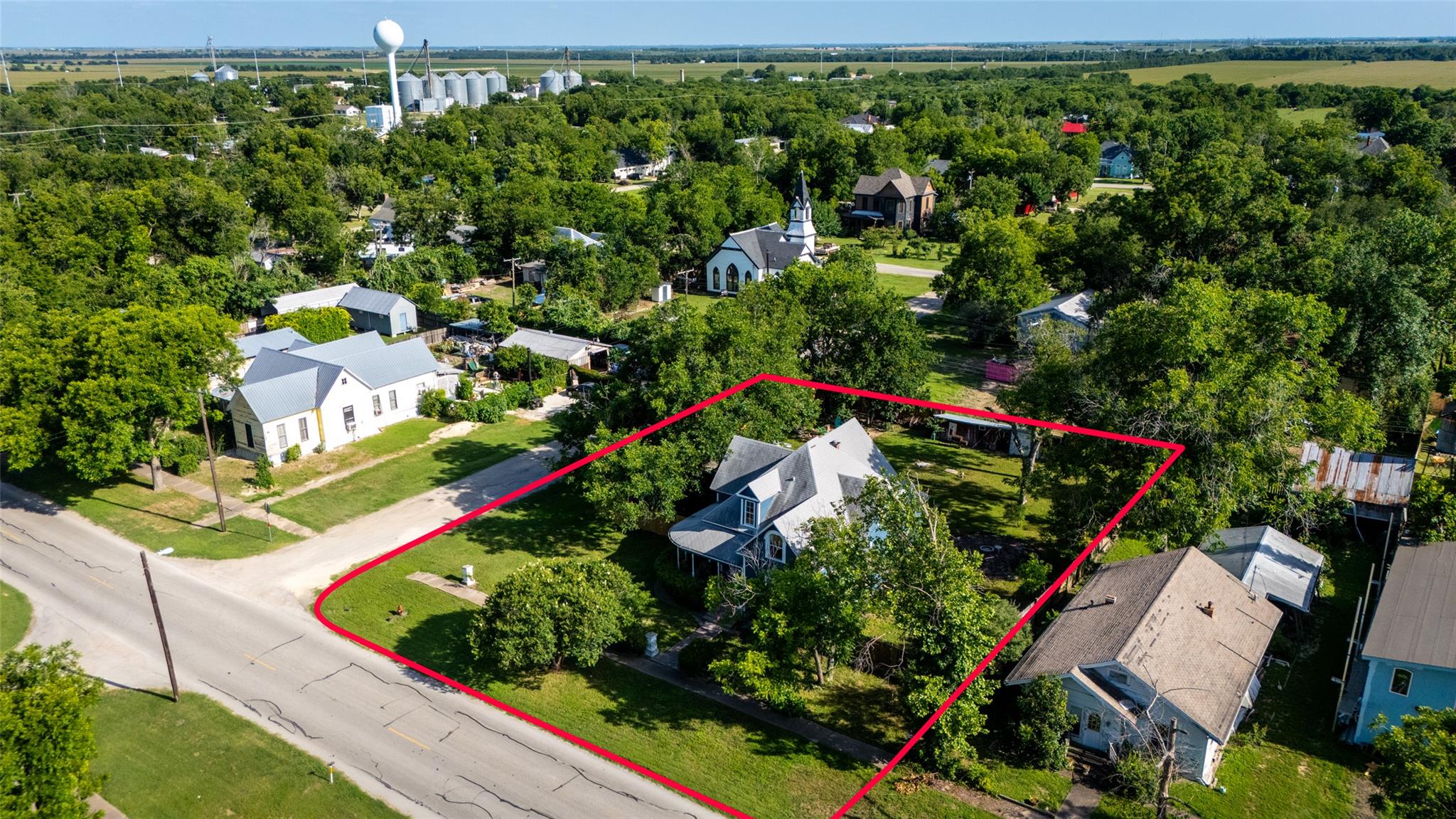 409 W Clark St, Bartlett, TX 76511