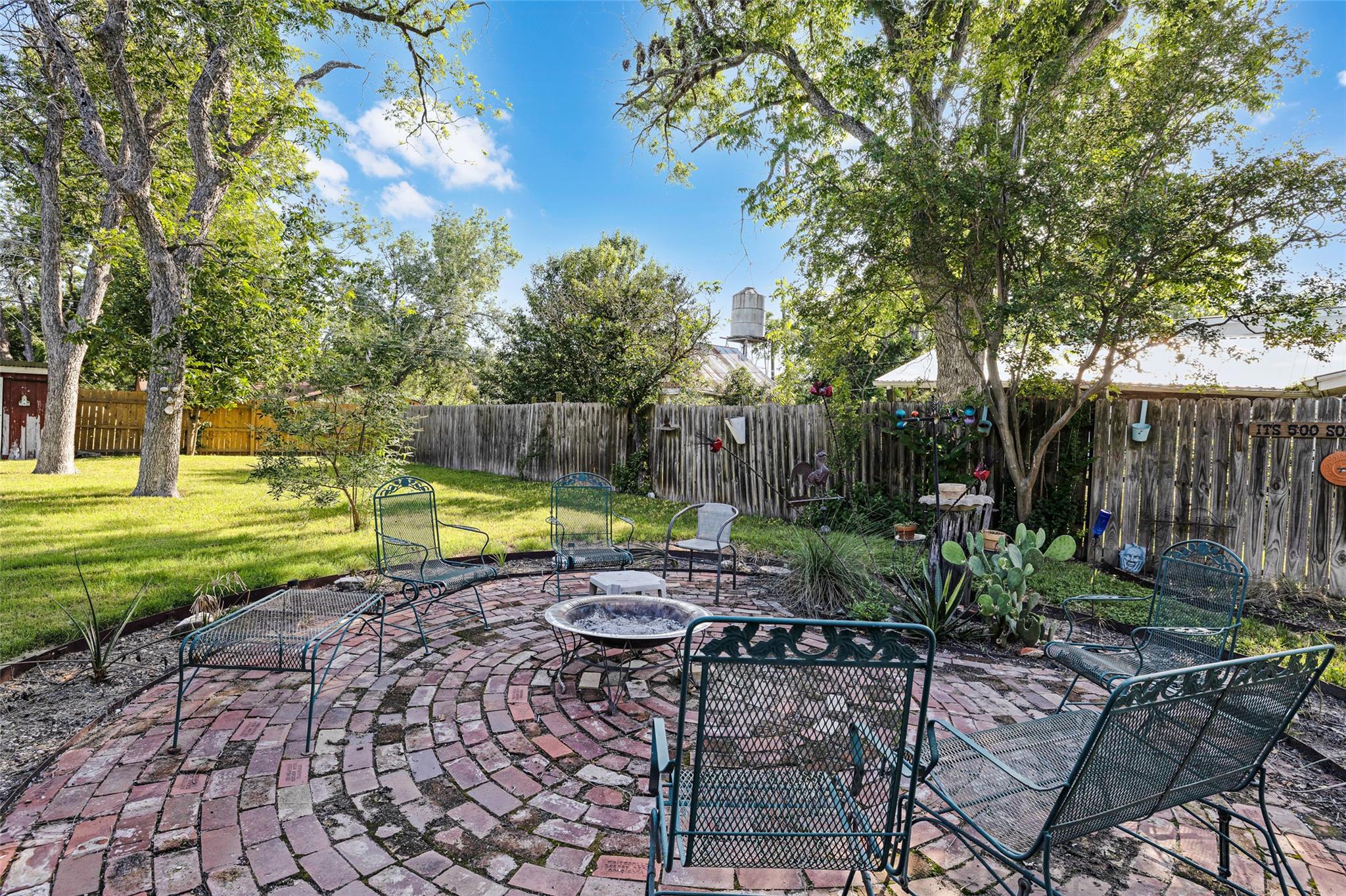 409 W Clark St, Bartlett, TX 76511