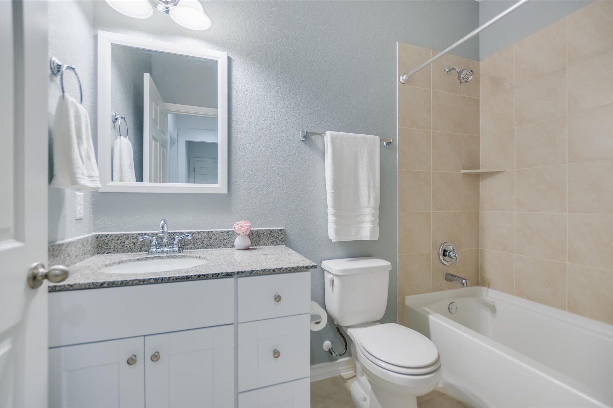 229 Mary Max Cir, San Marcos, TX 78666