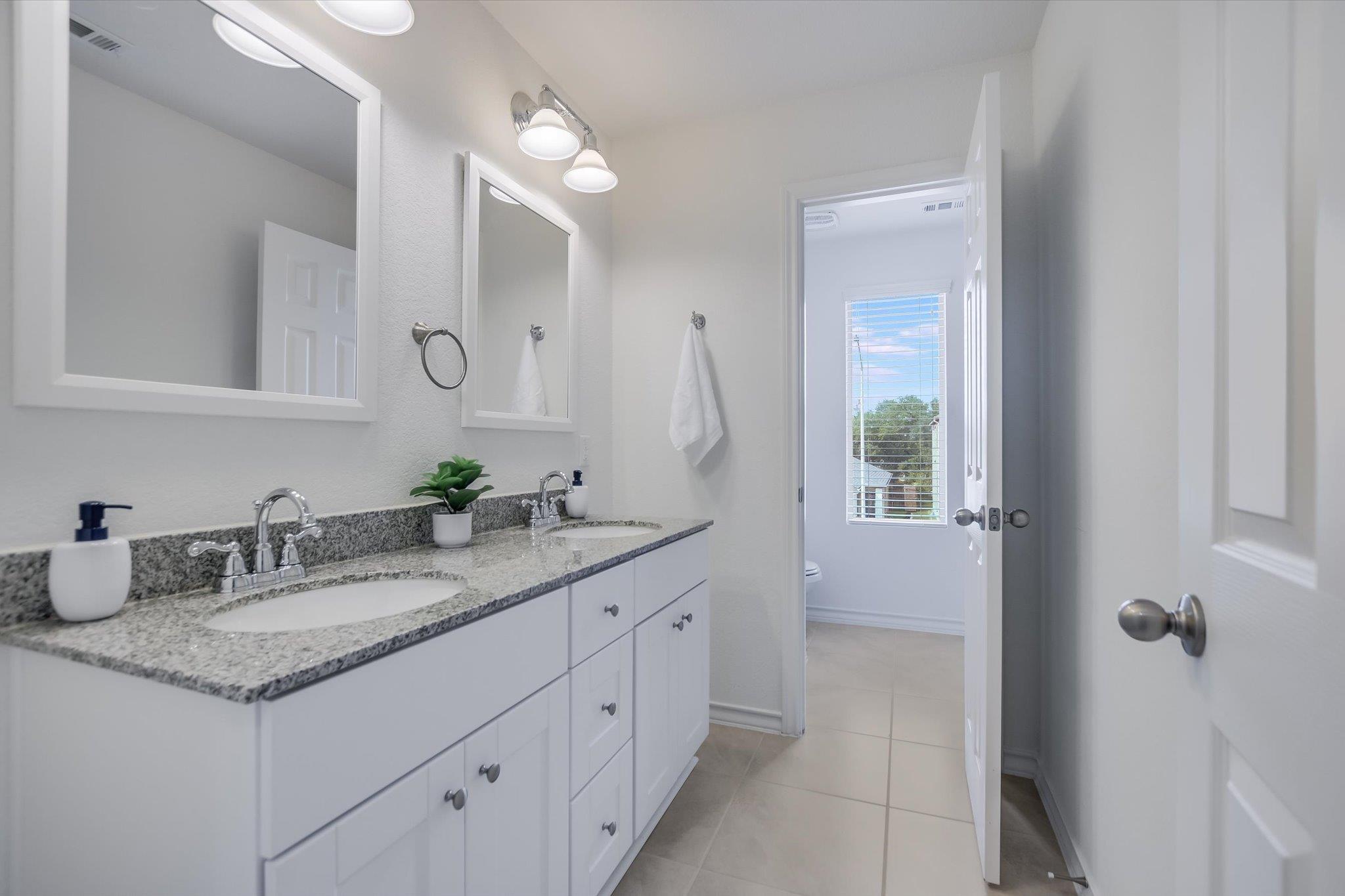 229 Mary Max Cir, San Marcos, TX 78666