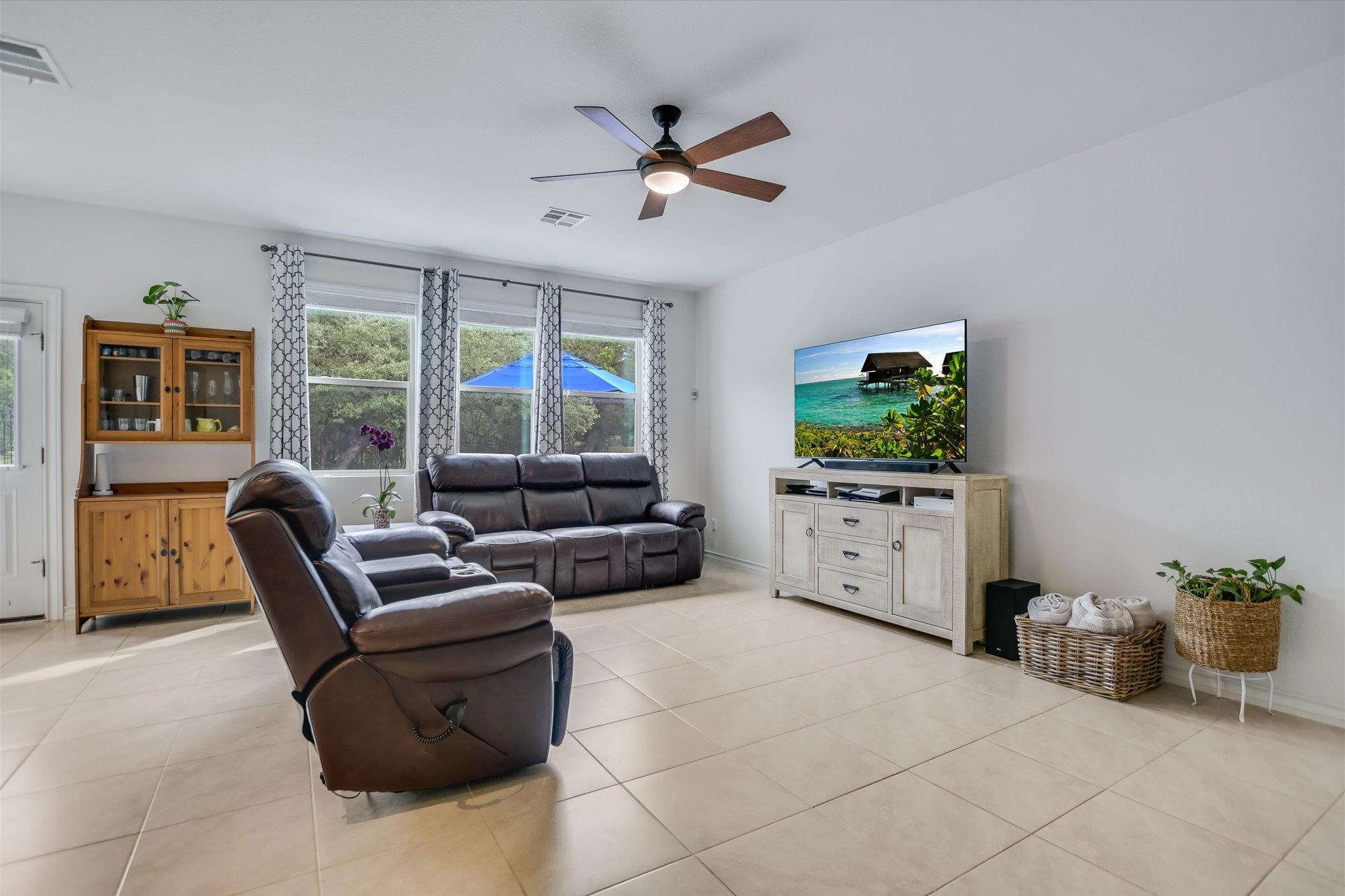229 Mary Max Cir, San Marcos, TX 78666