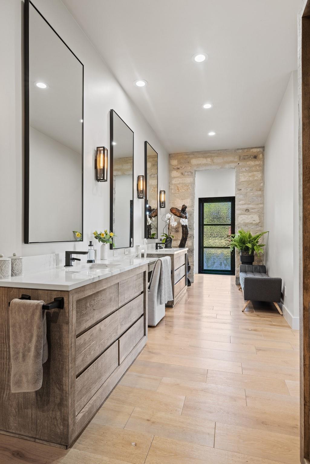 110 Clear Pond Ct, Spring Branch, TX 78070