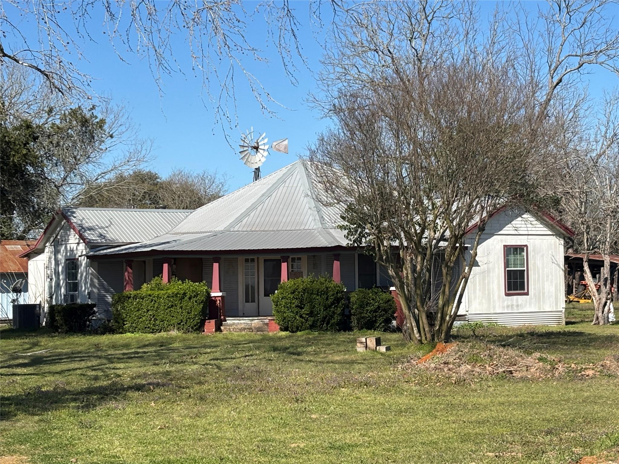 Smithville, TX 78957