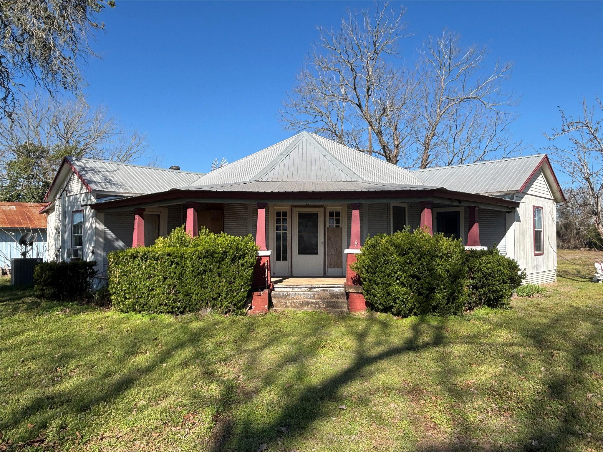 Smithville, TX 78957