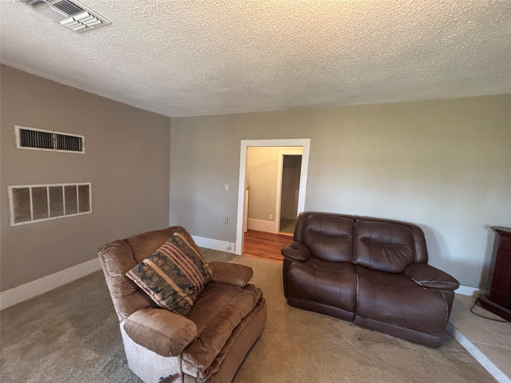 Smithville, TX 78957