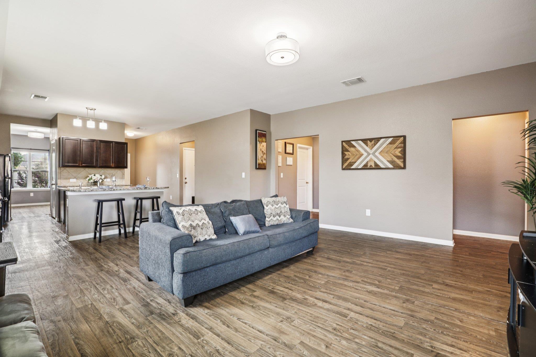 805 Red Tails Dr, Austin, TX 78725