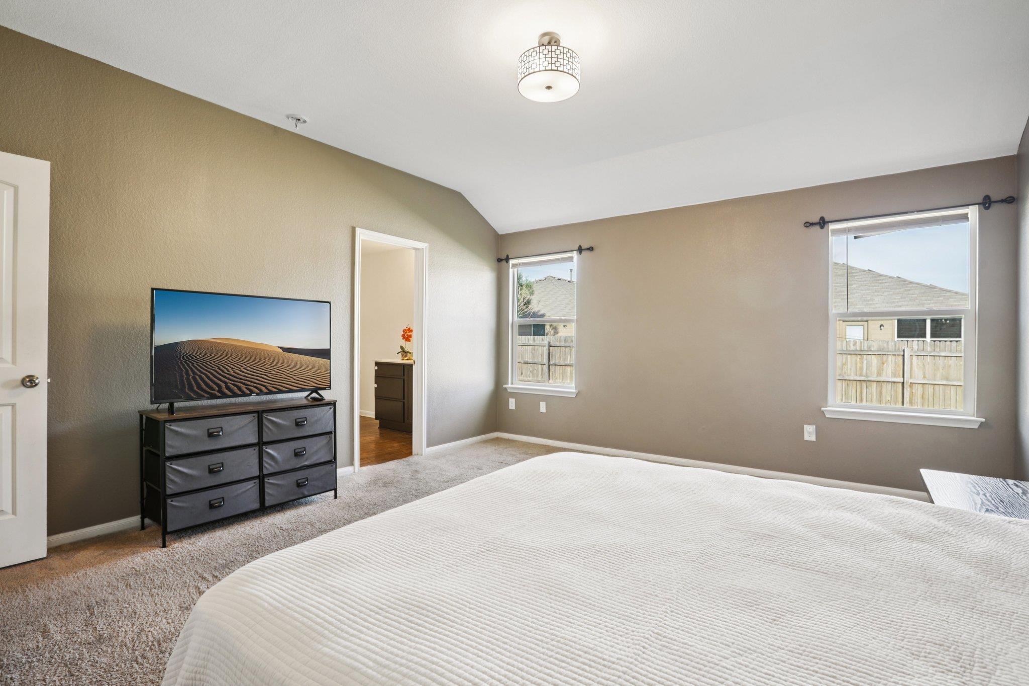 805 Red Tails Dr, Austin, TX 78725