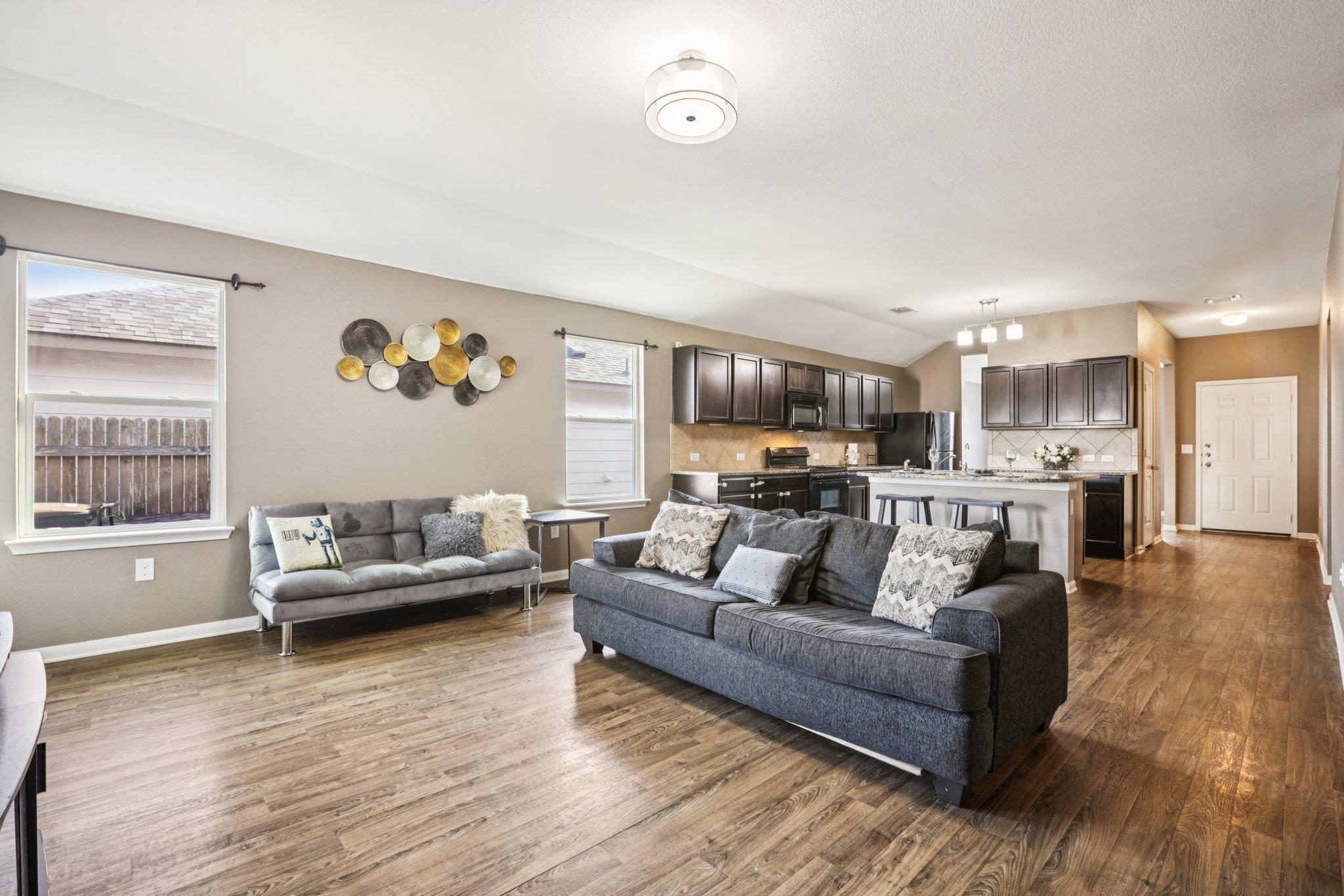 805 Red Tails Dr, Austin, TX 78725