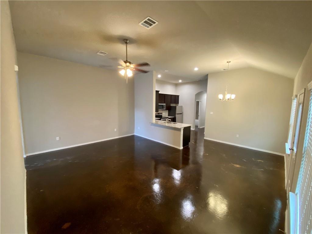 1507 Lucille St, Seguin, TX 78155