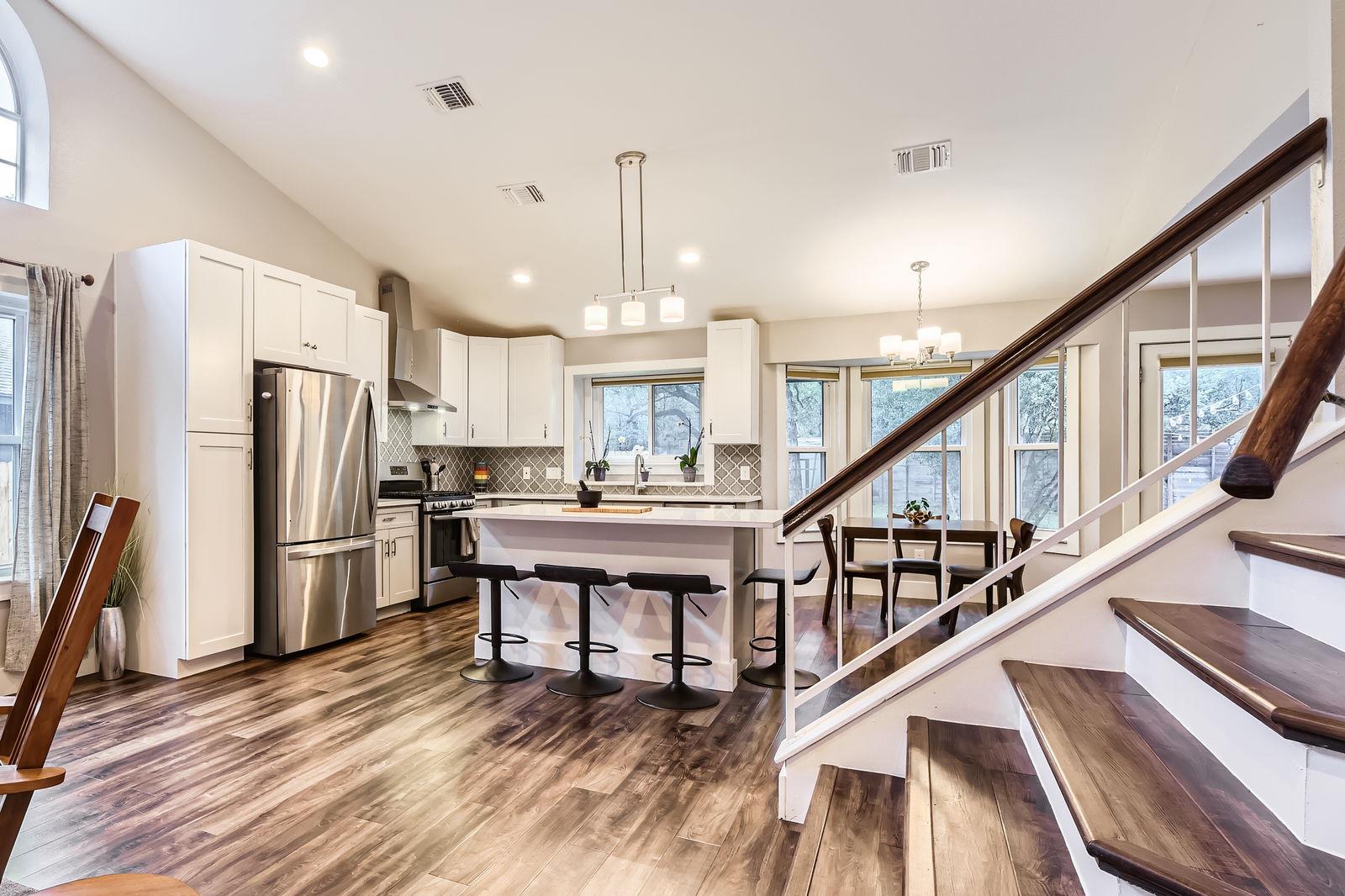 7702 Kincheon Ct, Austin, TX 78749