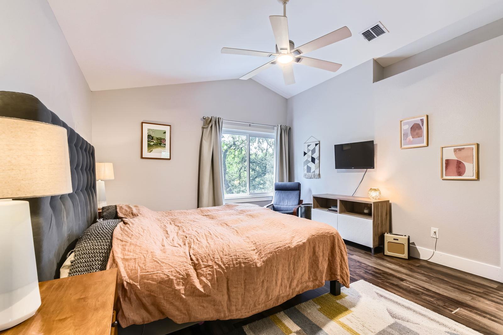 7702 Kincheon Ct, Austin, TX 78749