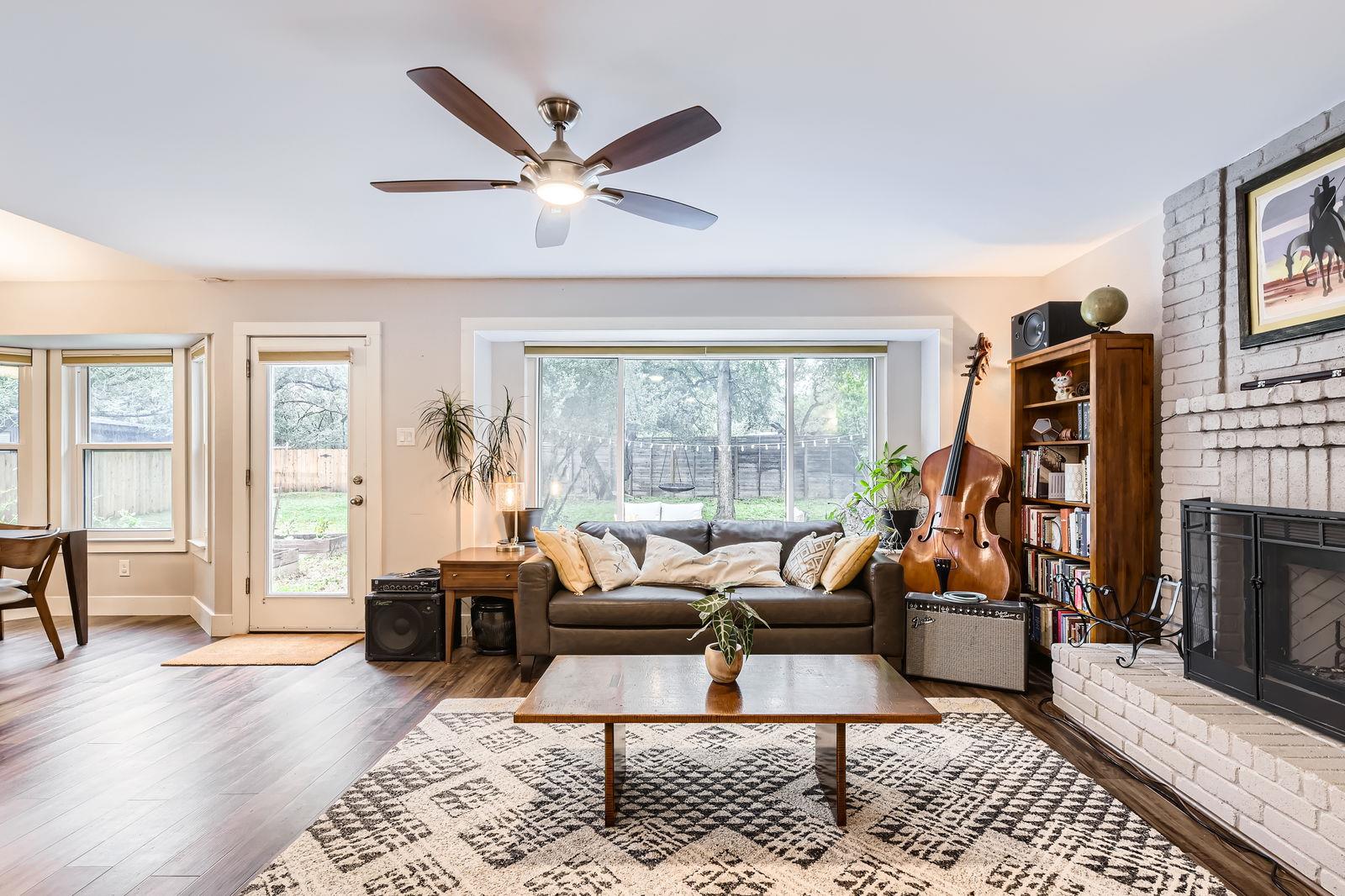 7702 Kincheon Ct, Austin, TX 78749