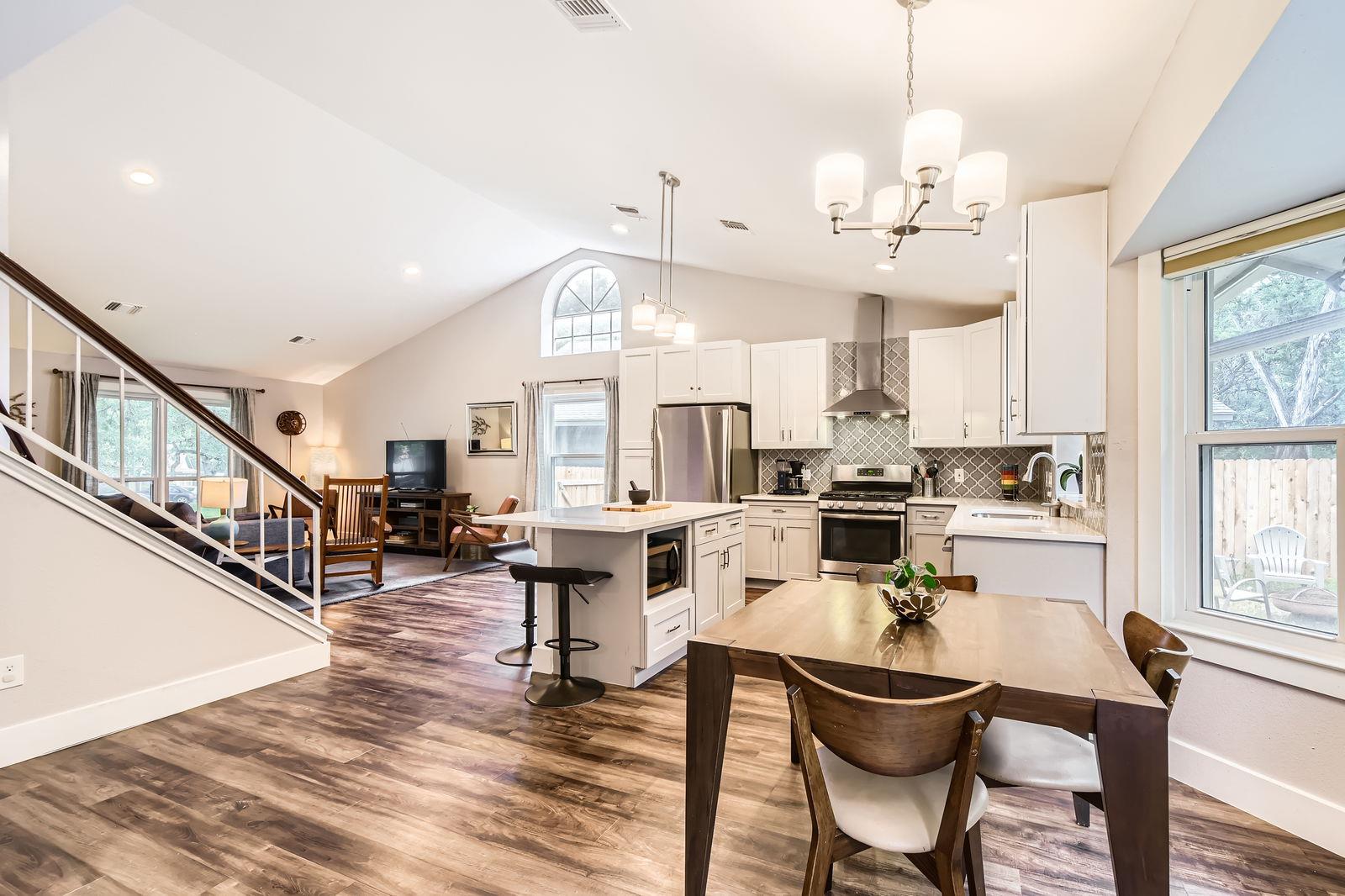 7702 Kincheon Ct, Austin, TX 78749