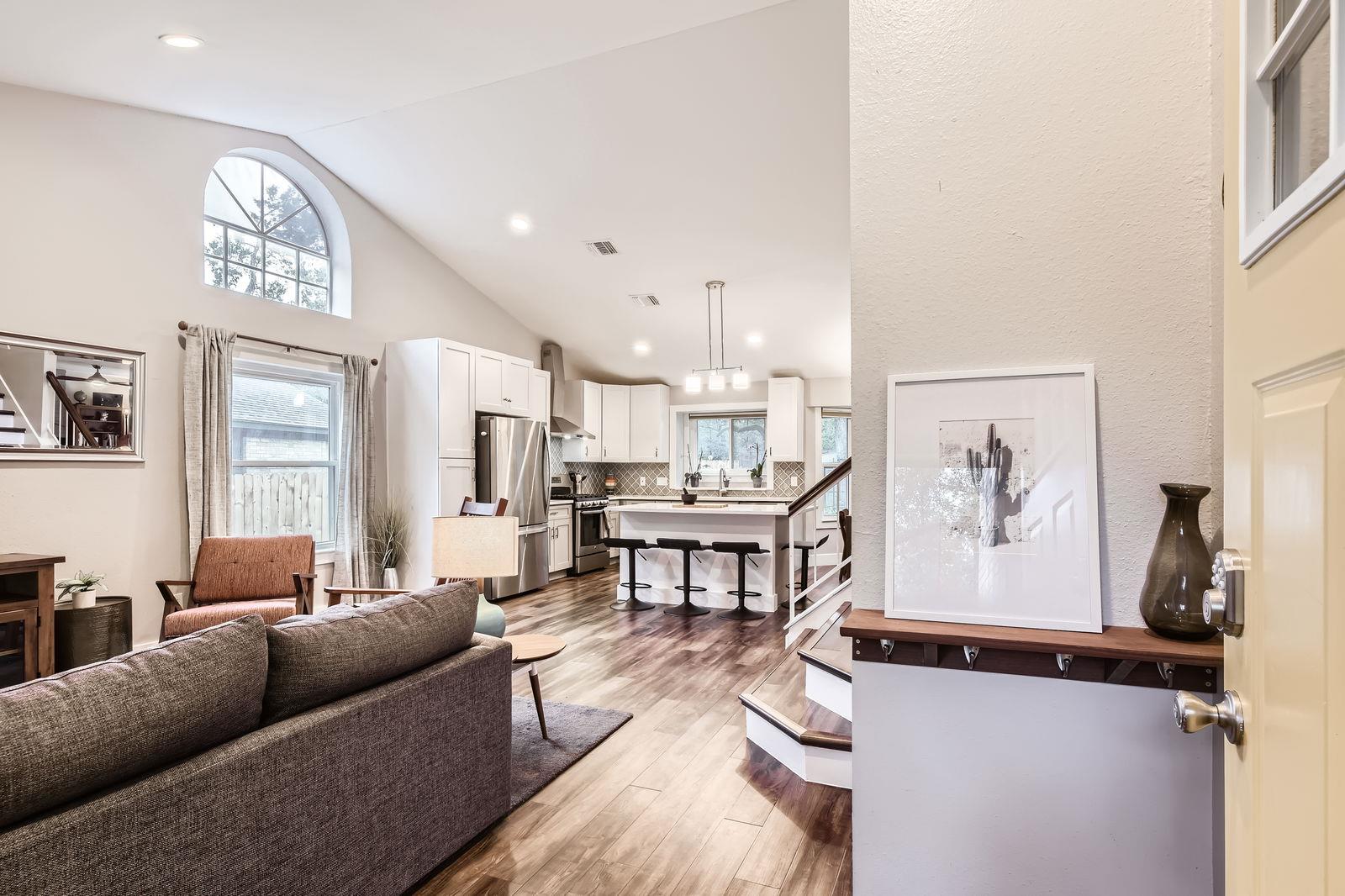 7702 Kincheon Ct, Austin, TX 78749
