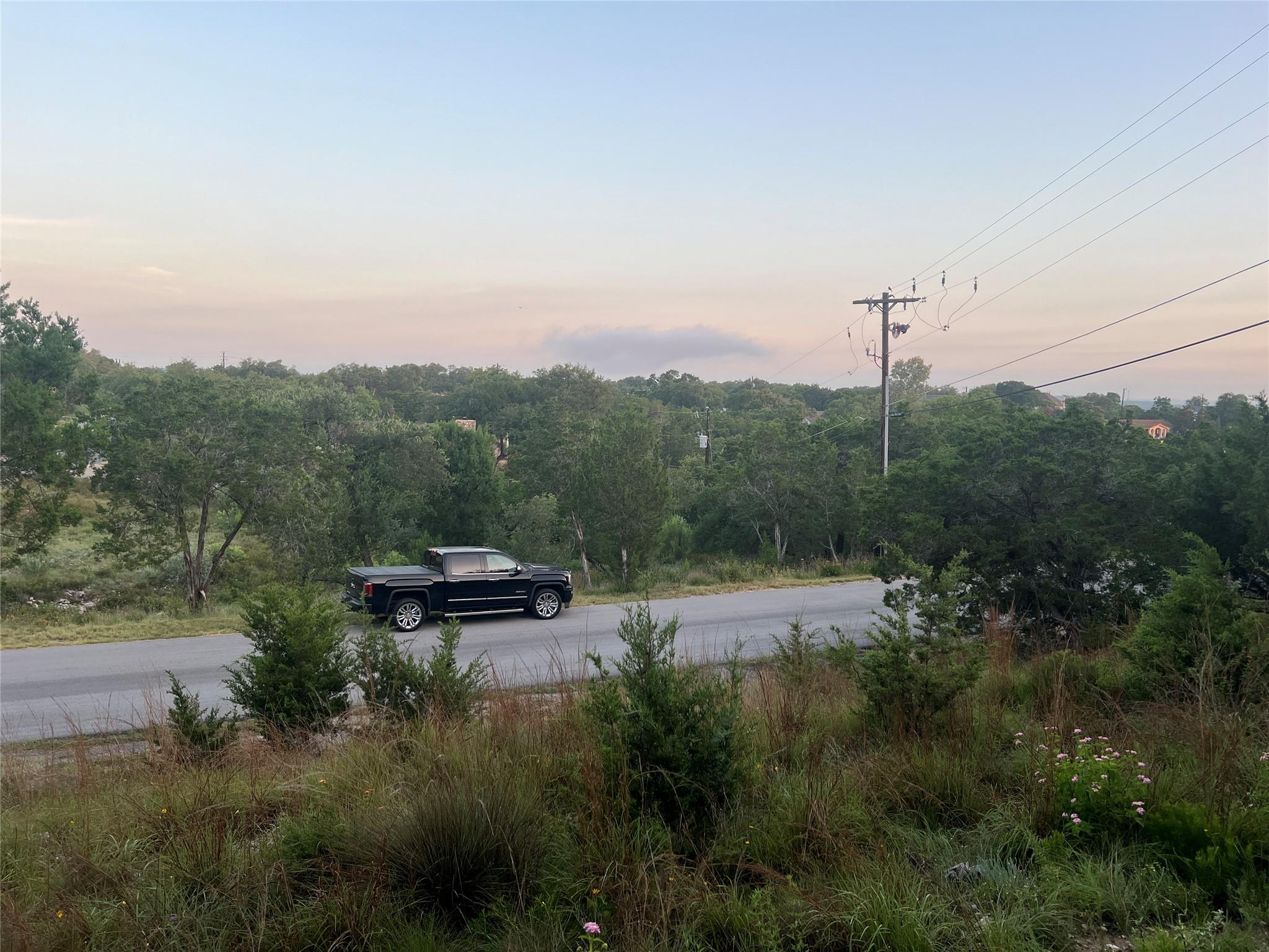 512 HIGHLANDER St, Lakeway, TX 78734