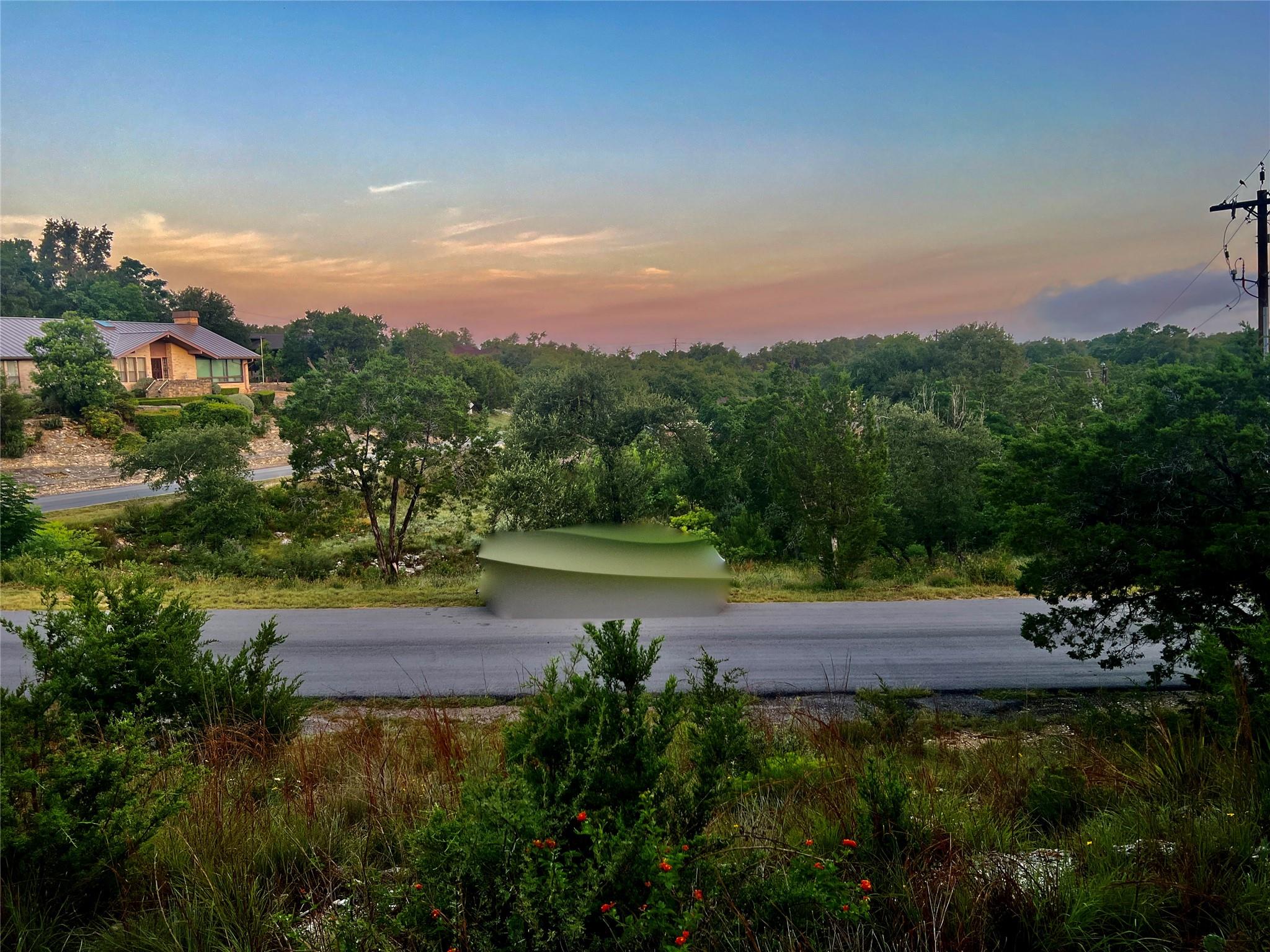 512 HIGHLANDER St, Lakeway, TX 78734