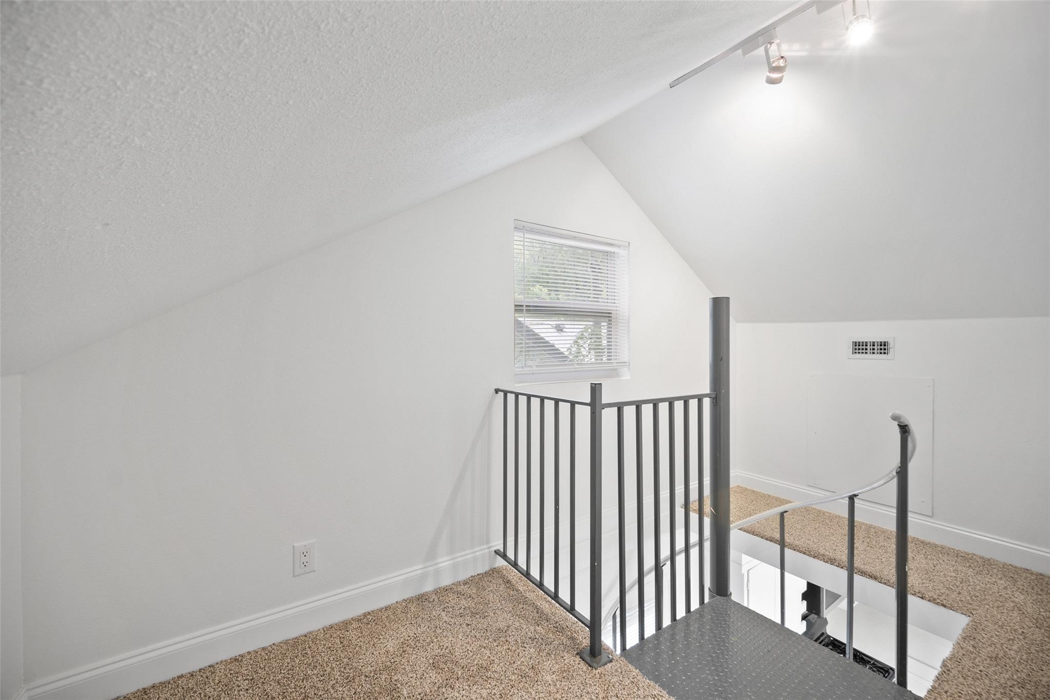 4605 Harmon Ave, Austin, TX 78751