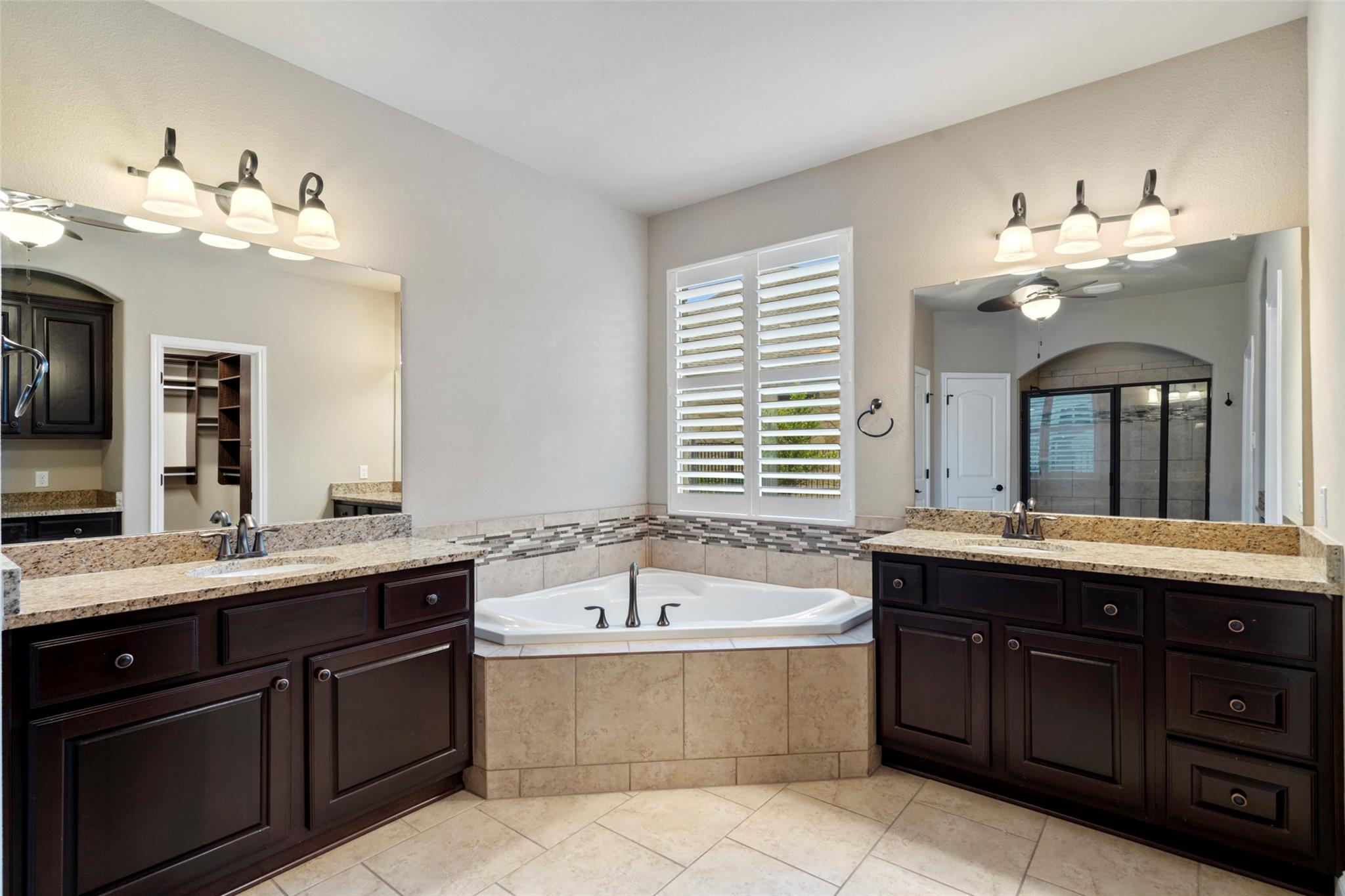 507 Wester Ross Ln, Lakeway, TX 78738