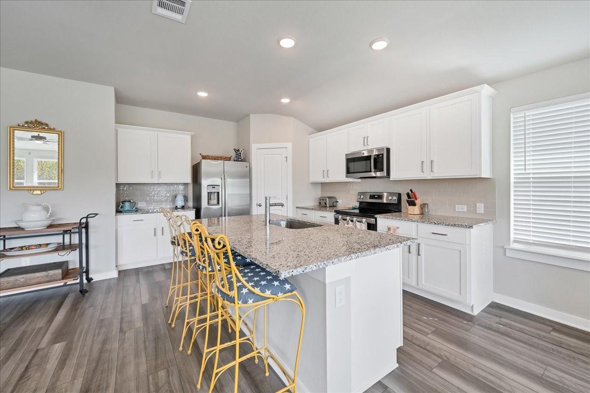 20203 Lincoln Cv, Lago Vista, TX 78645