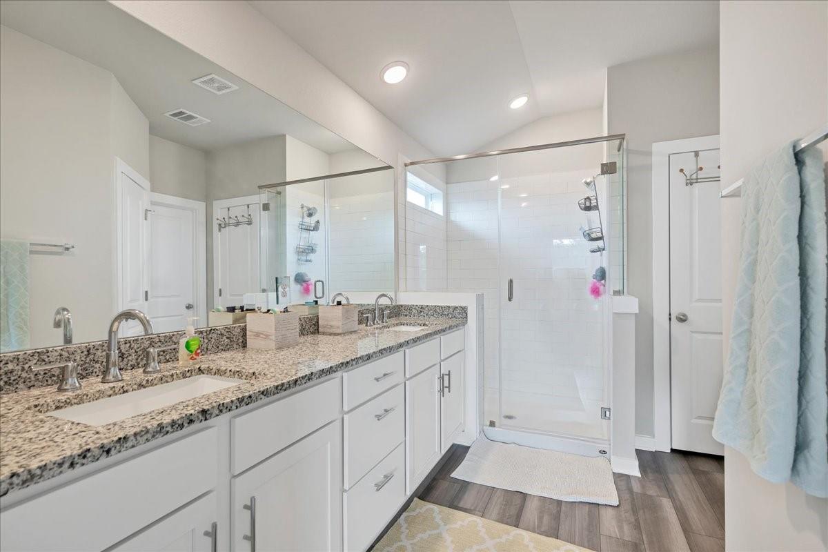 20203 Lincoln Cv, Lago Vista, TX 78645