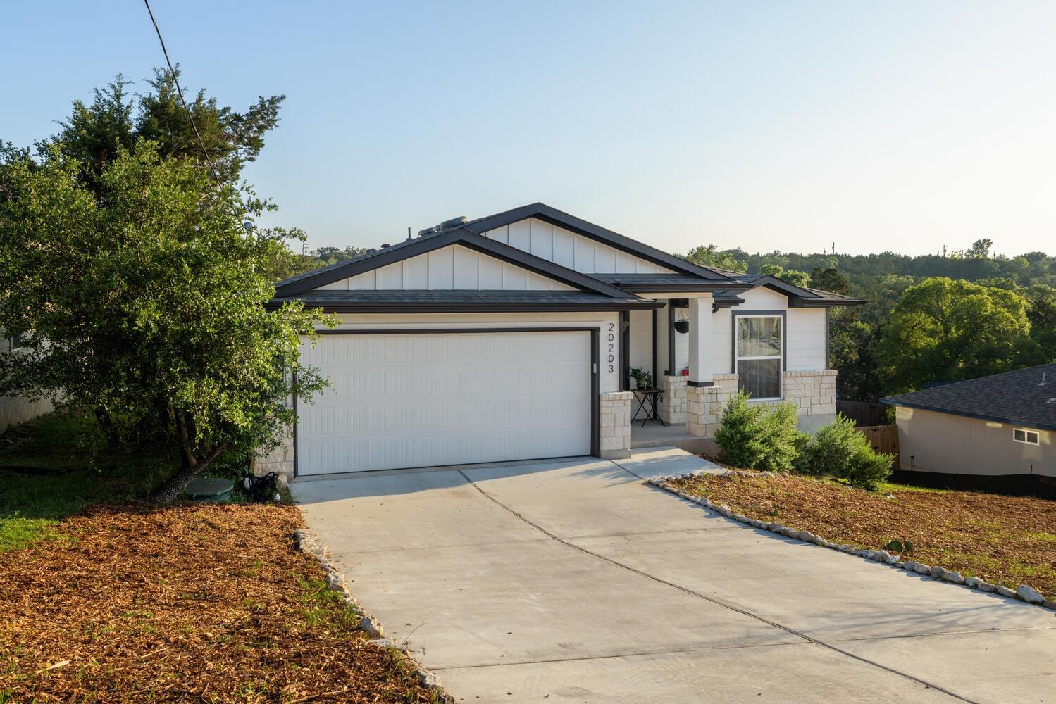 20203 Lincoln Cv, Lago Vista, TX 78645