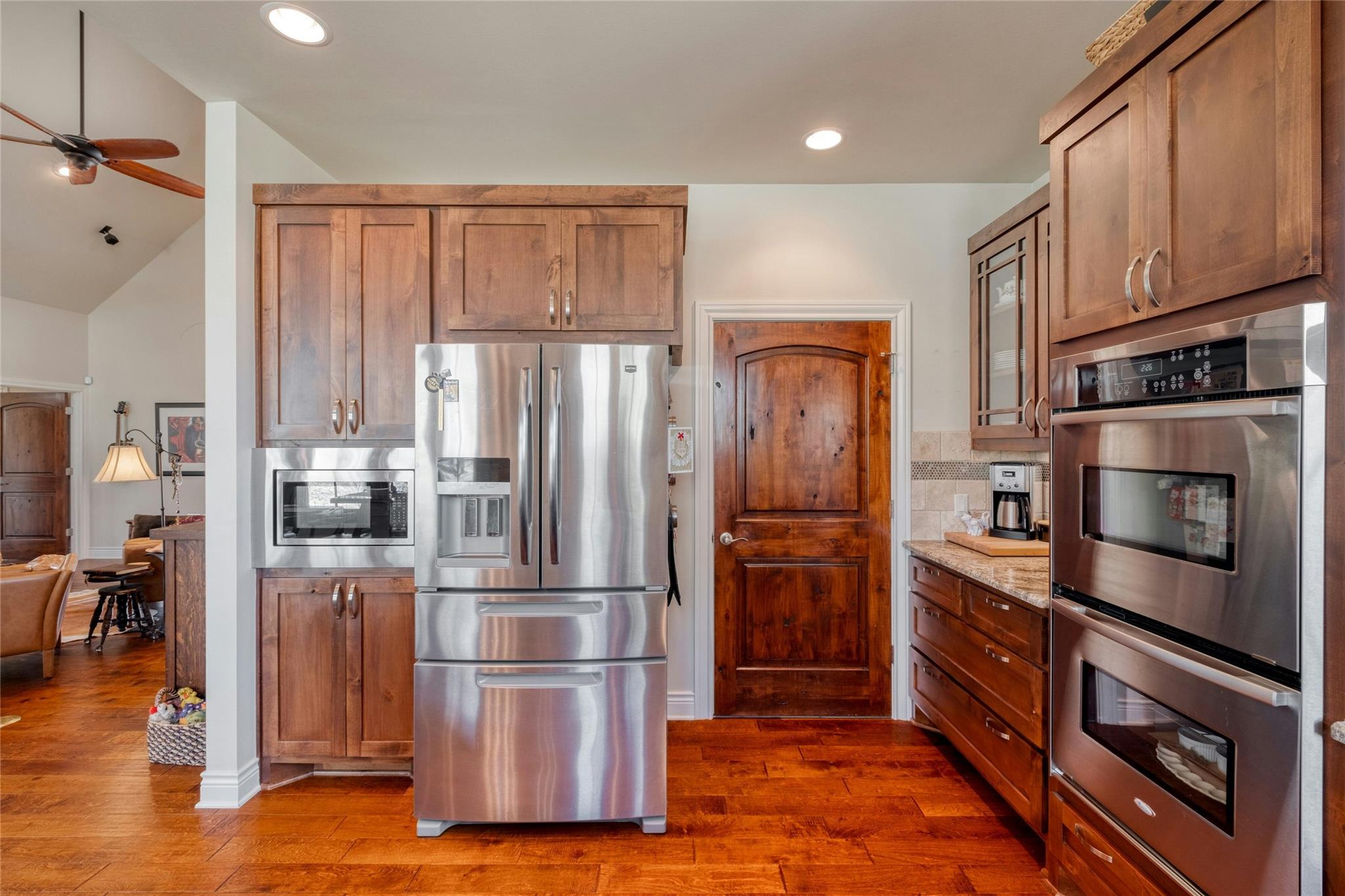 128 Bridle Ct, Bastrop, TX 78602