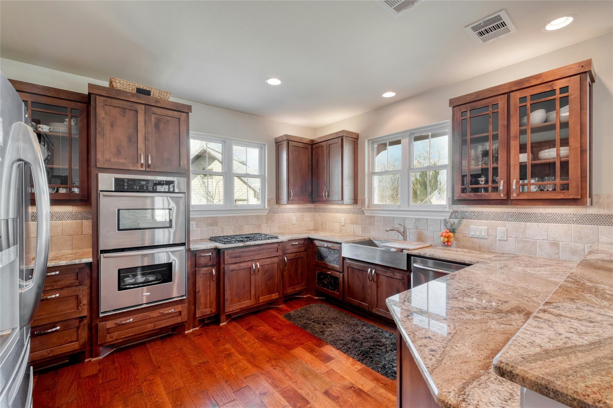 128 Bridle Ct, Bastrop, TX 78602