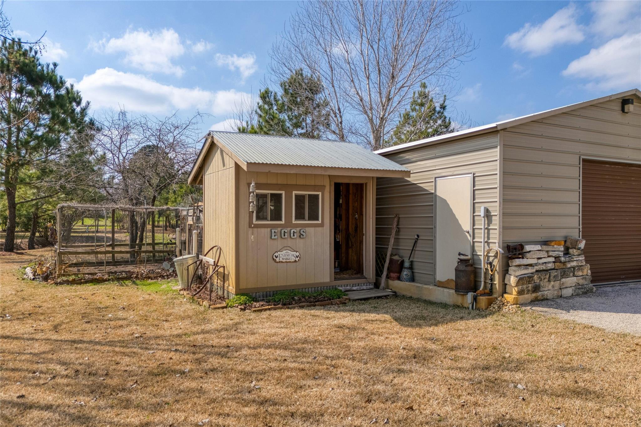 128 Bridle Ct, Bastrop, TX 78602