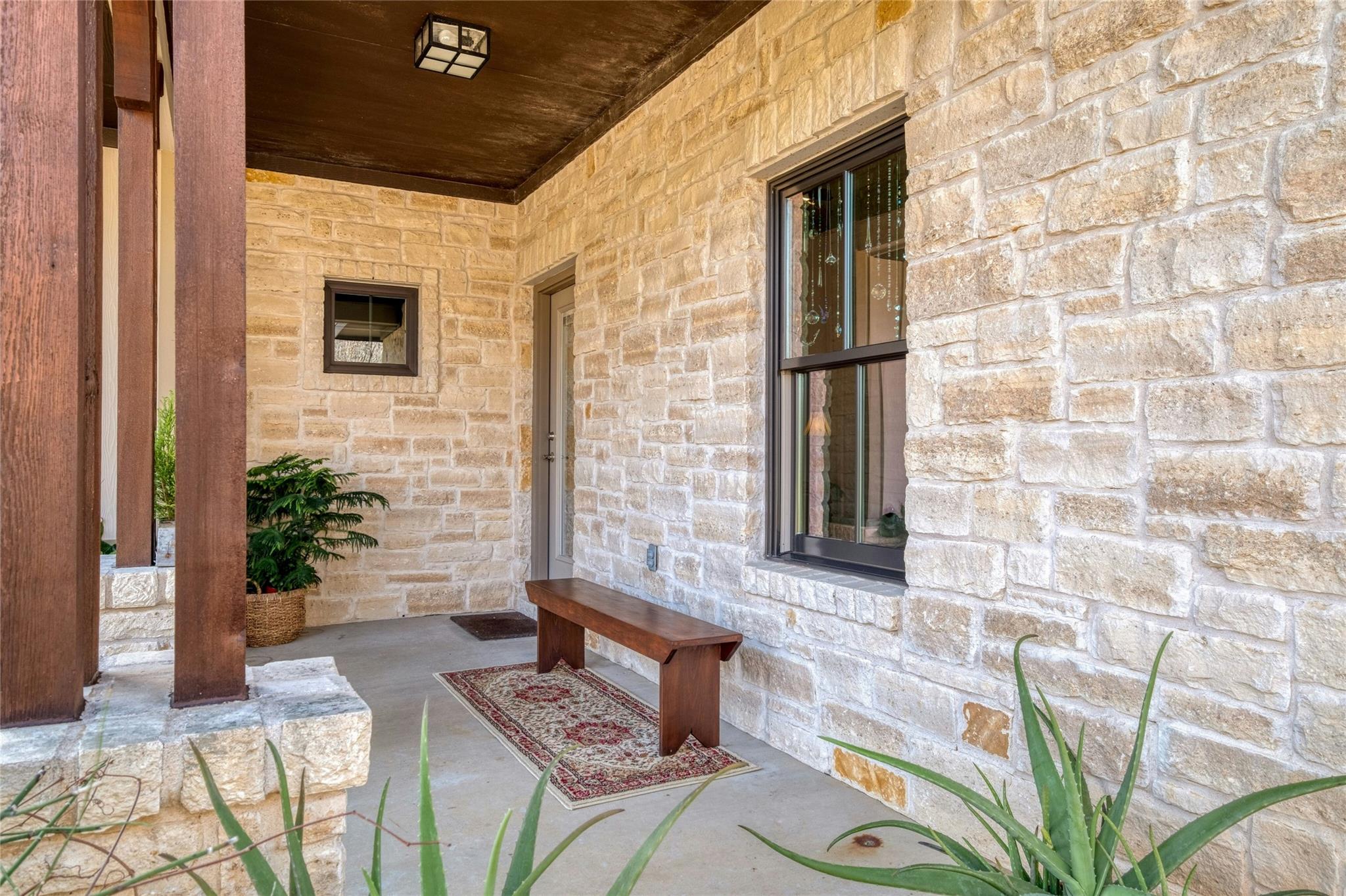 128 Bridle Ct, Bastrop, TX 78602