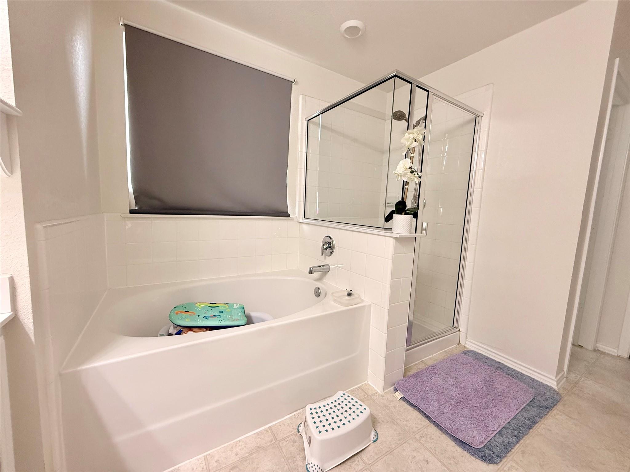 6805 Horseshoe Pond Dr, Del Valle, TX 78617