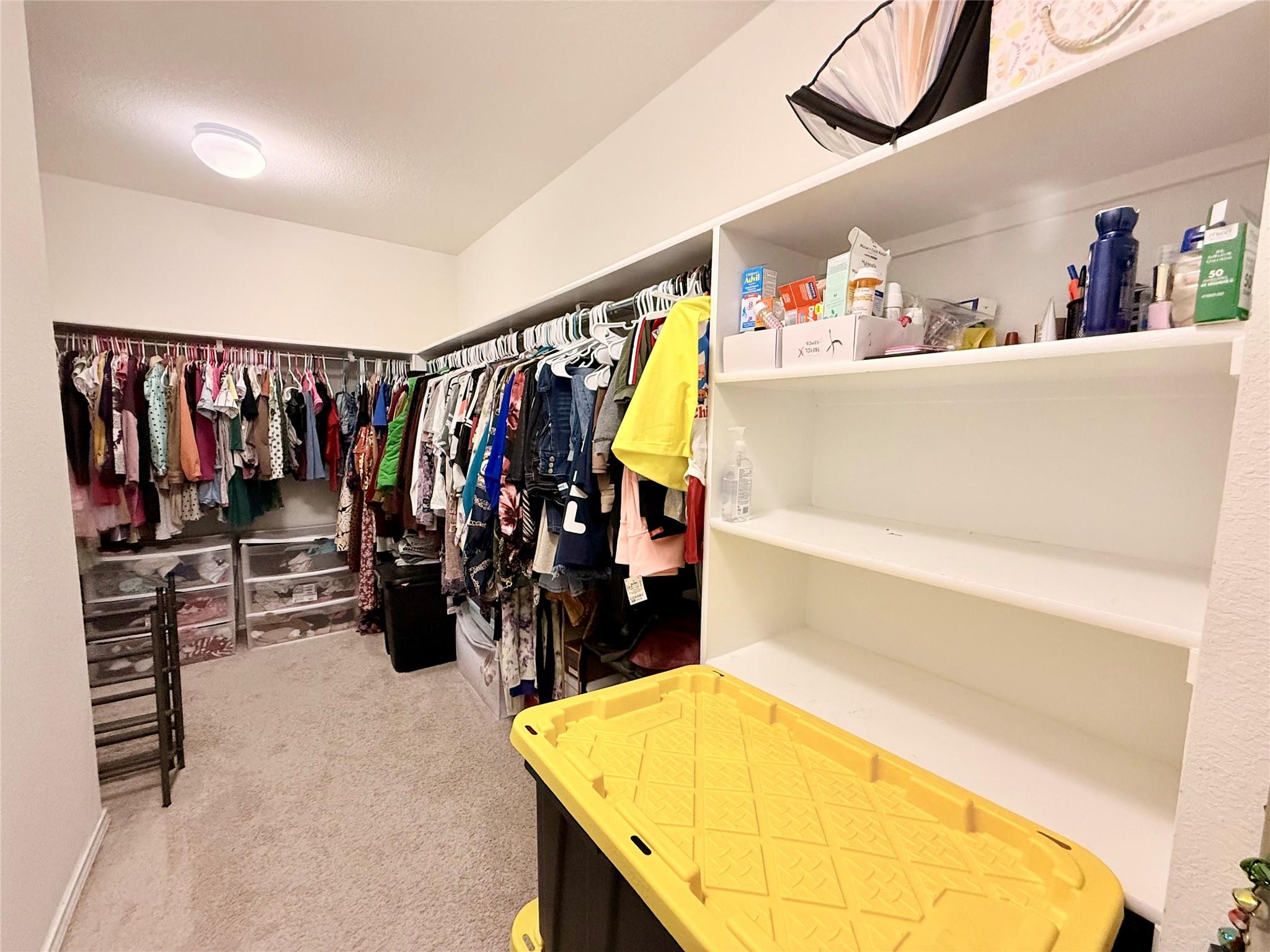 6805 Horseshoe Pond Dr, Del Valle, TX 78617