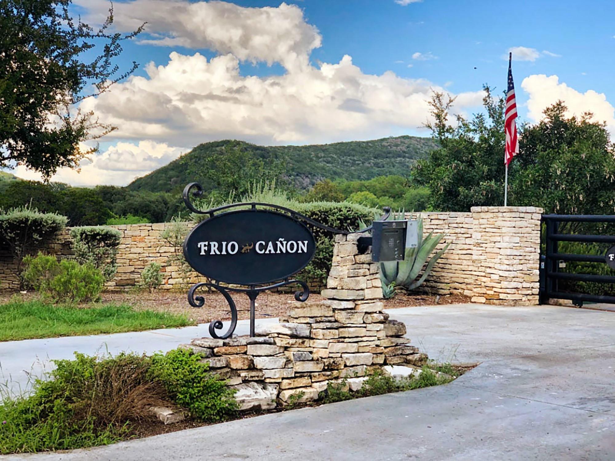 5824 N. US Hwy 83, Leakey, TX 78873