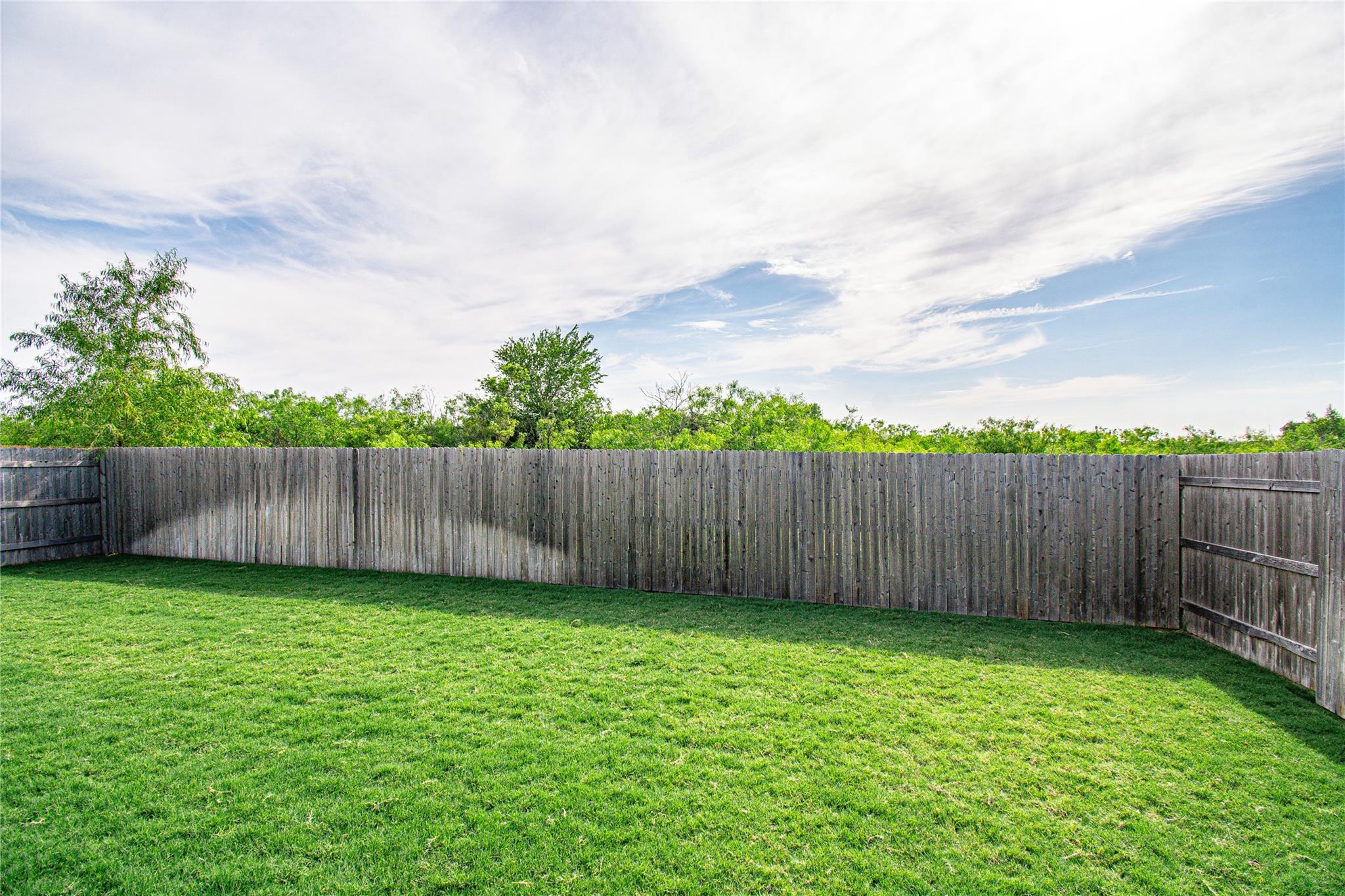 220 Blue Agate Ct, Jarrell, TX 76537