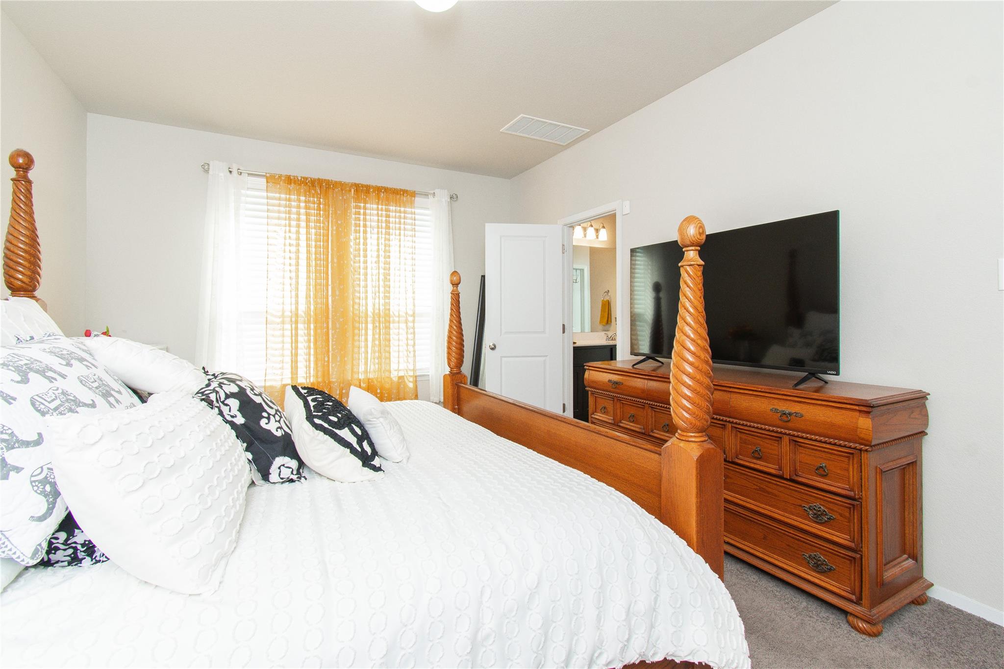 220 Blue Agate Ct, Jarrell, TX 76537