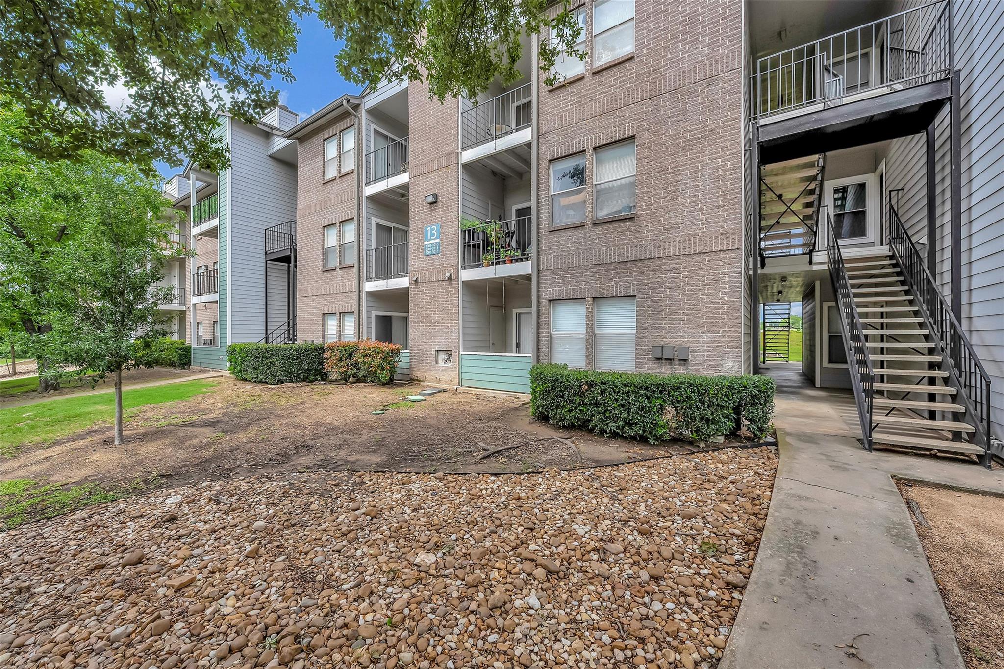12166 Metric Blvd # 2011, Austin, TX 78758
