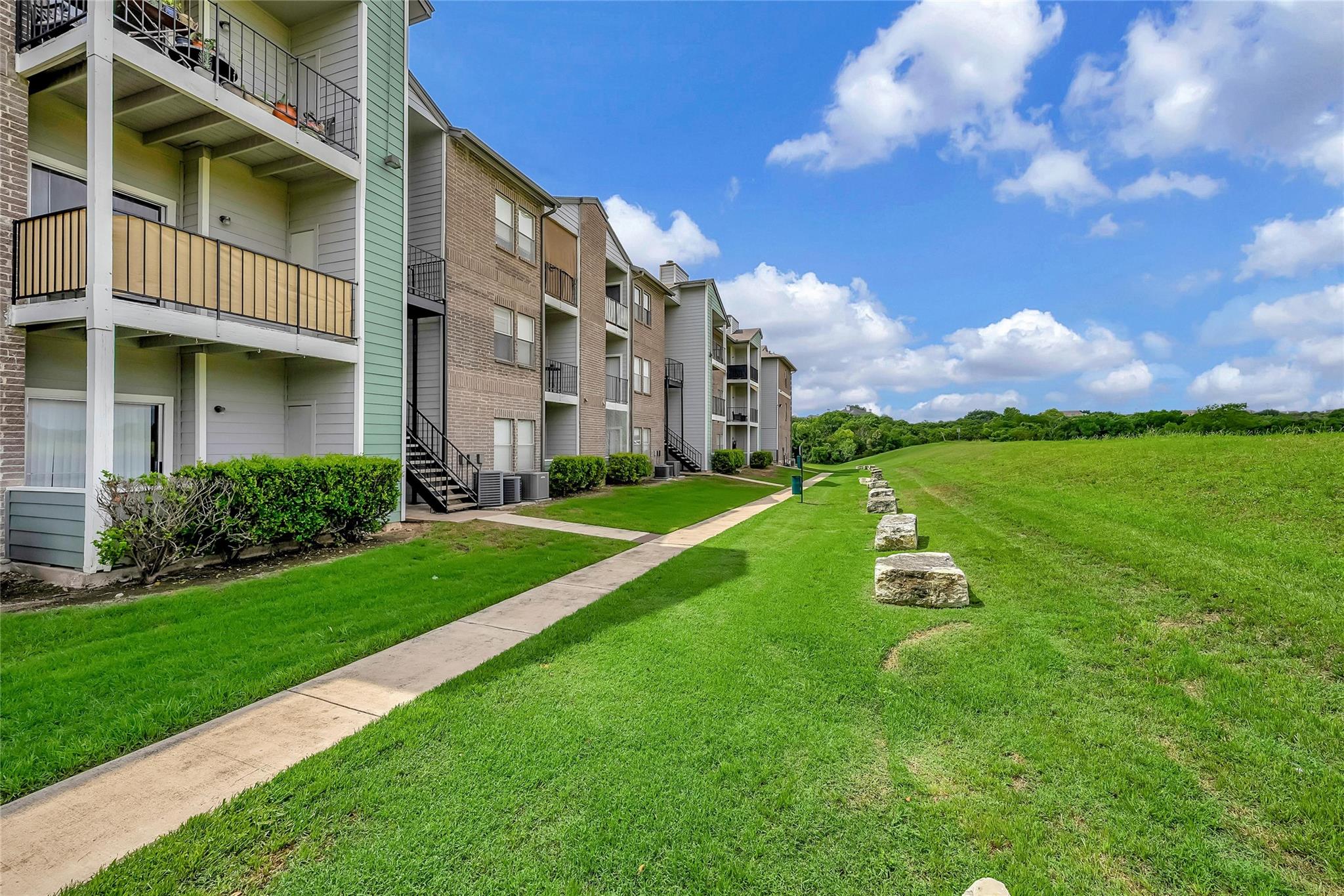 12166 Metric Blvd # 2011, Austin, TX 78758
