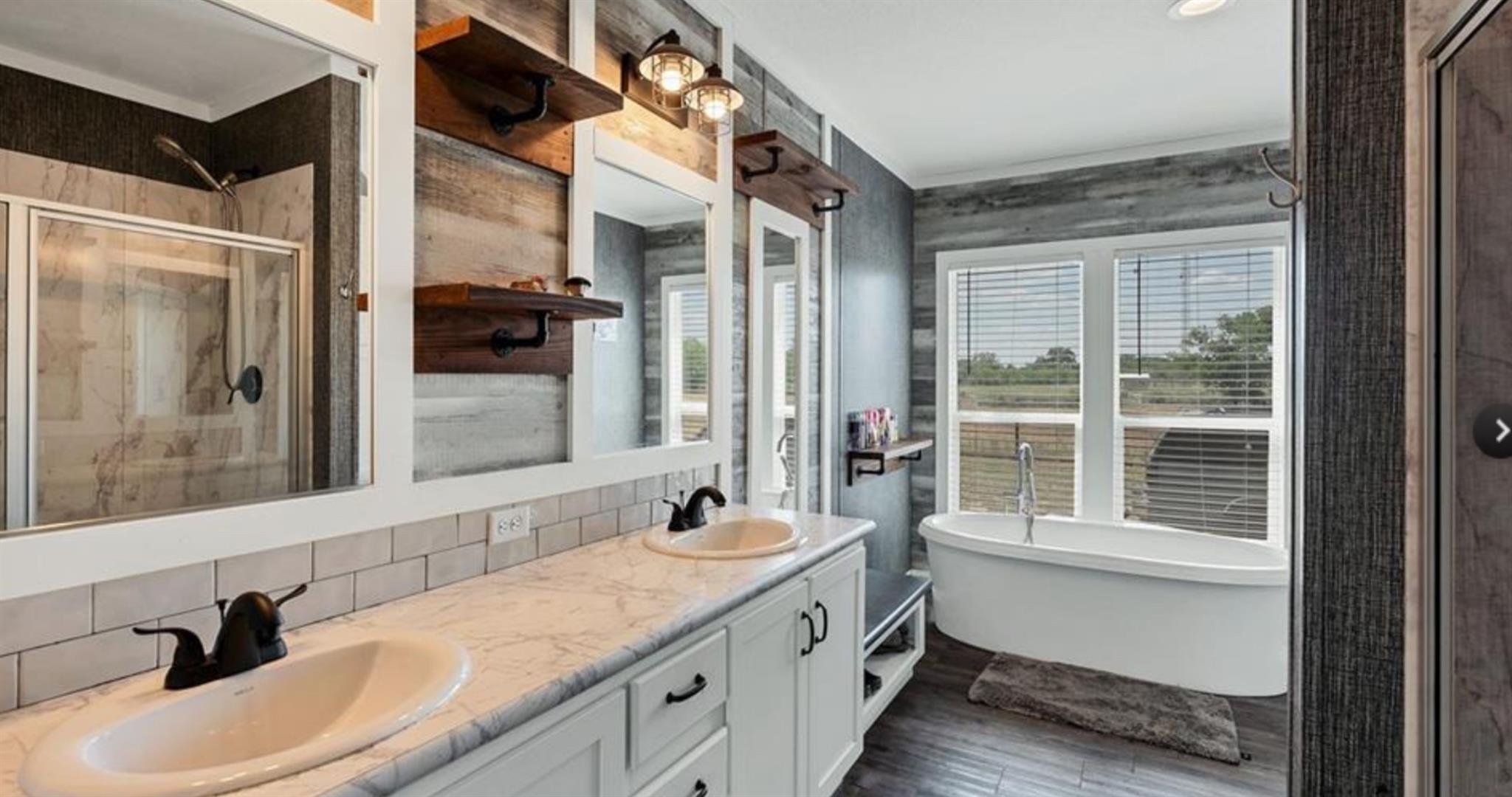 402 Free Timber Ln, Stockdale, TX 78160