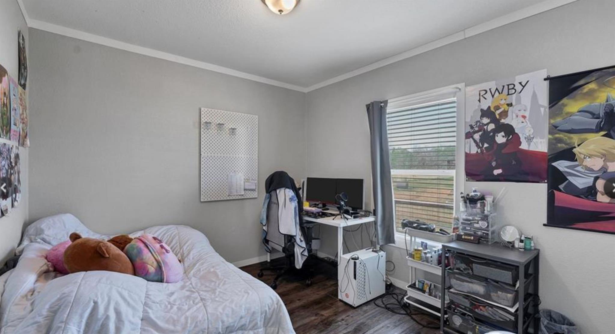 402 Free Timber Ln, Stockdale, TX 78160