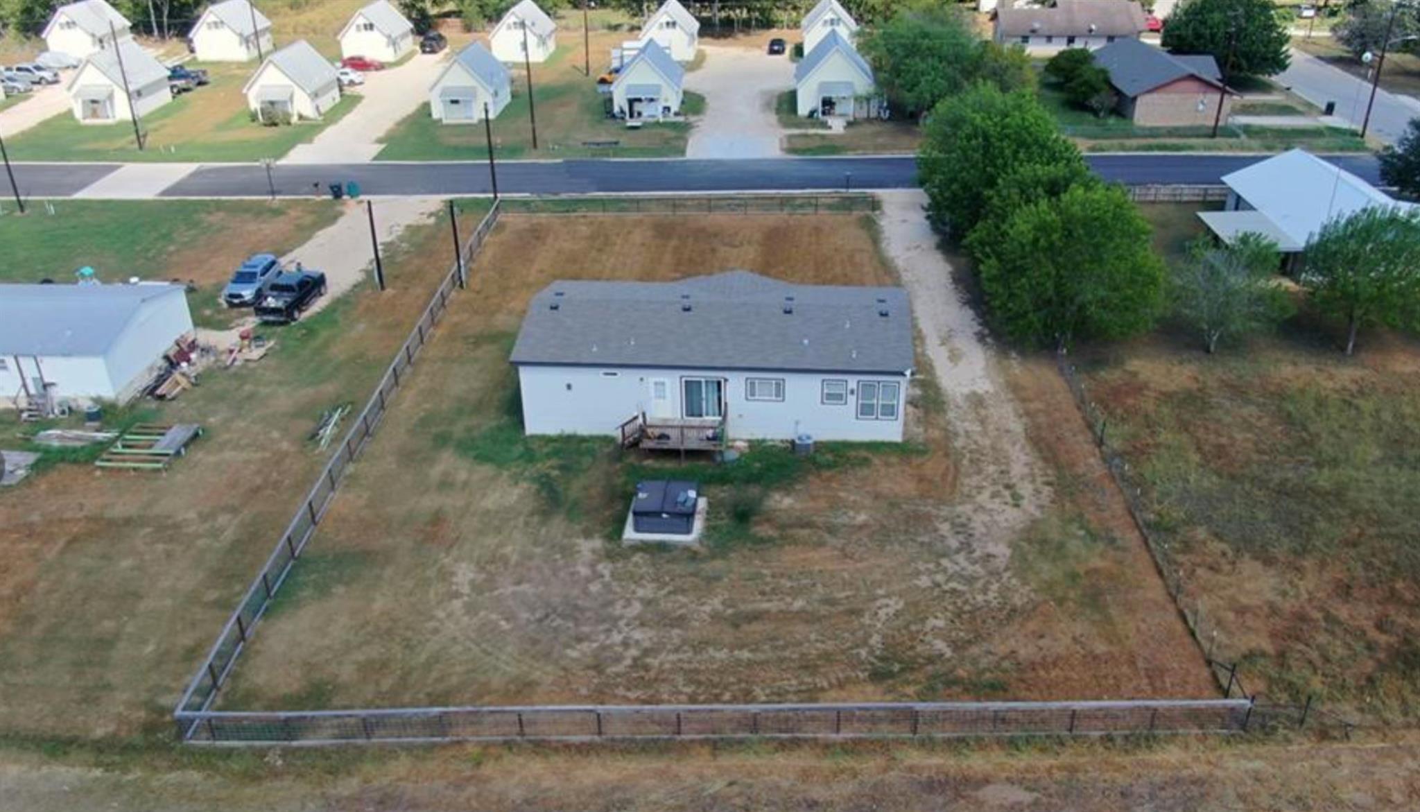 402 Free Timber Ln, Stockdale, TX 78160