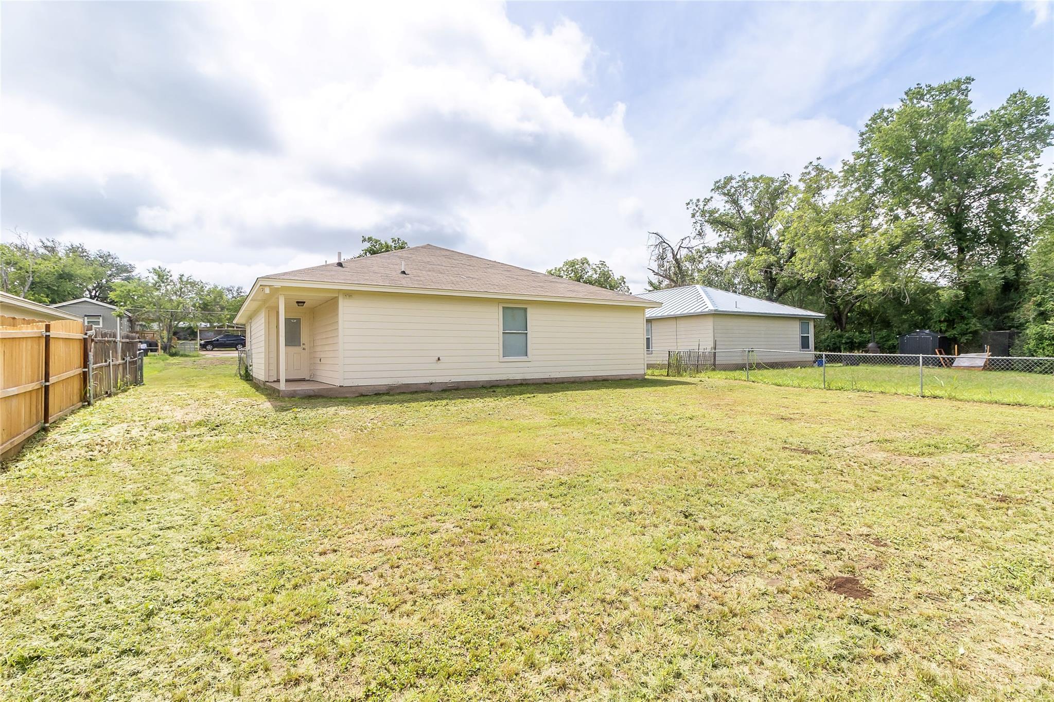 706 Brown St, Lampasas, TX 76550
