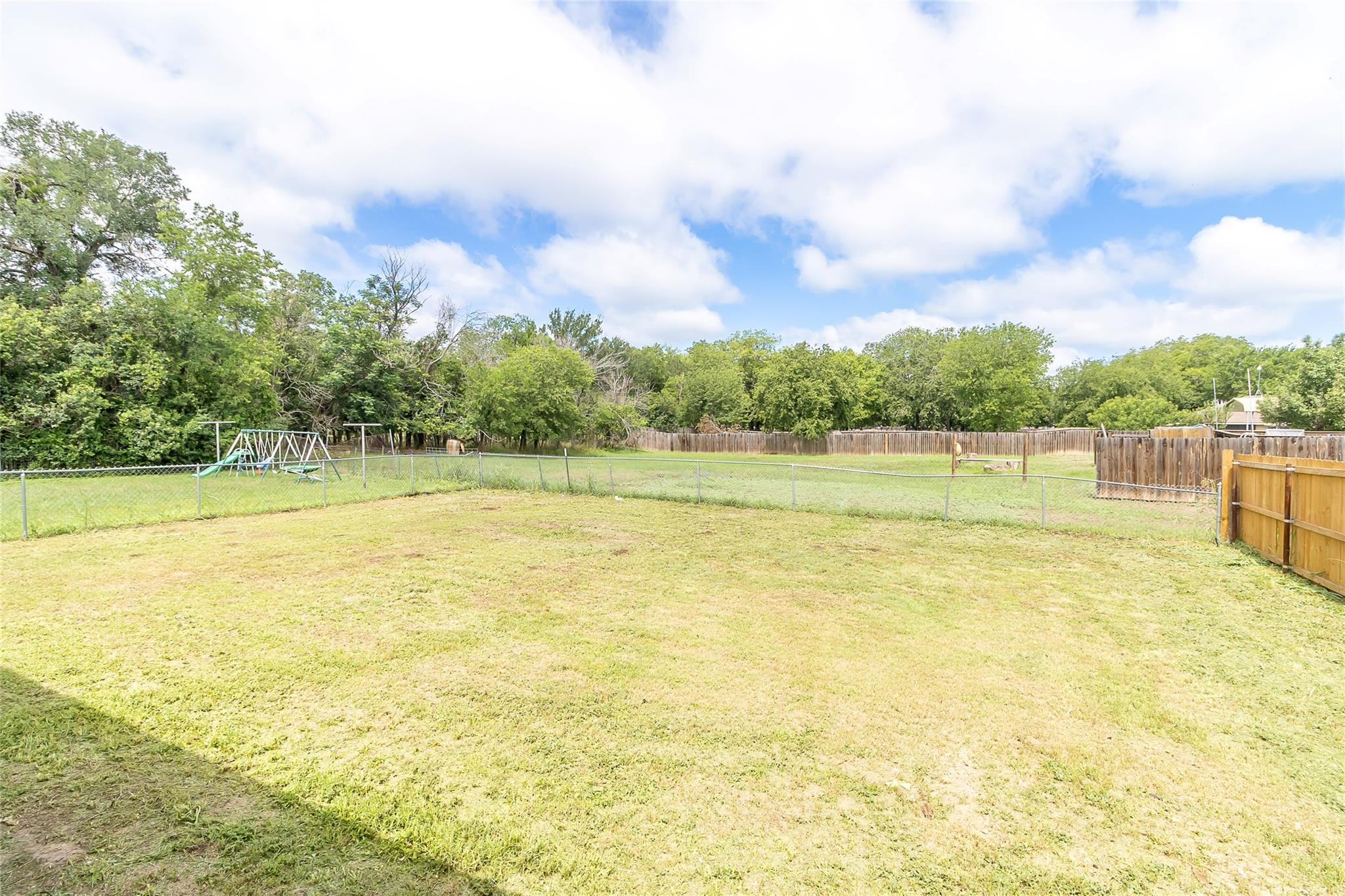 706 Brown St, Lampasas, TX 76550