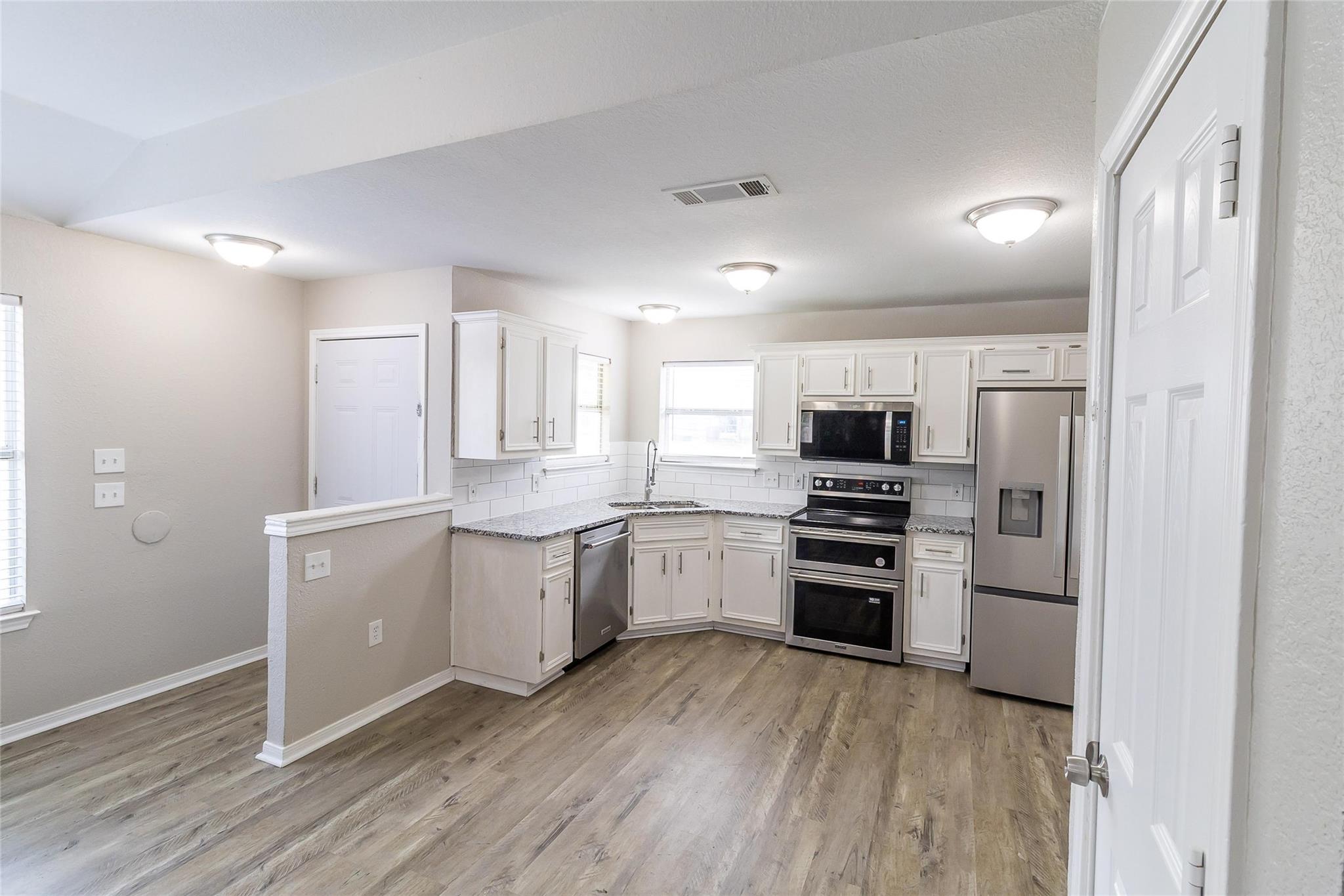 706 Brown St, Lampasas, TX 76550