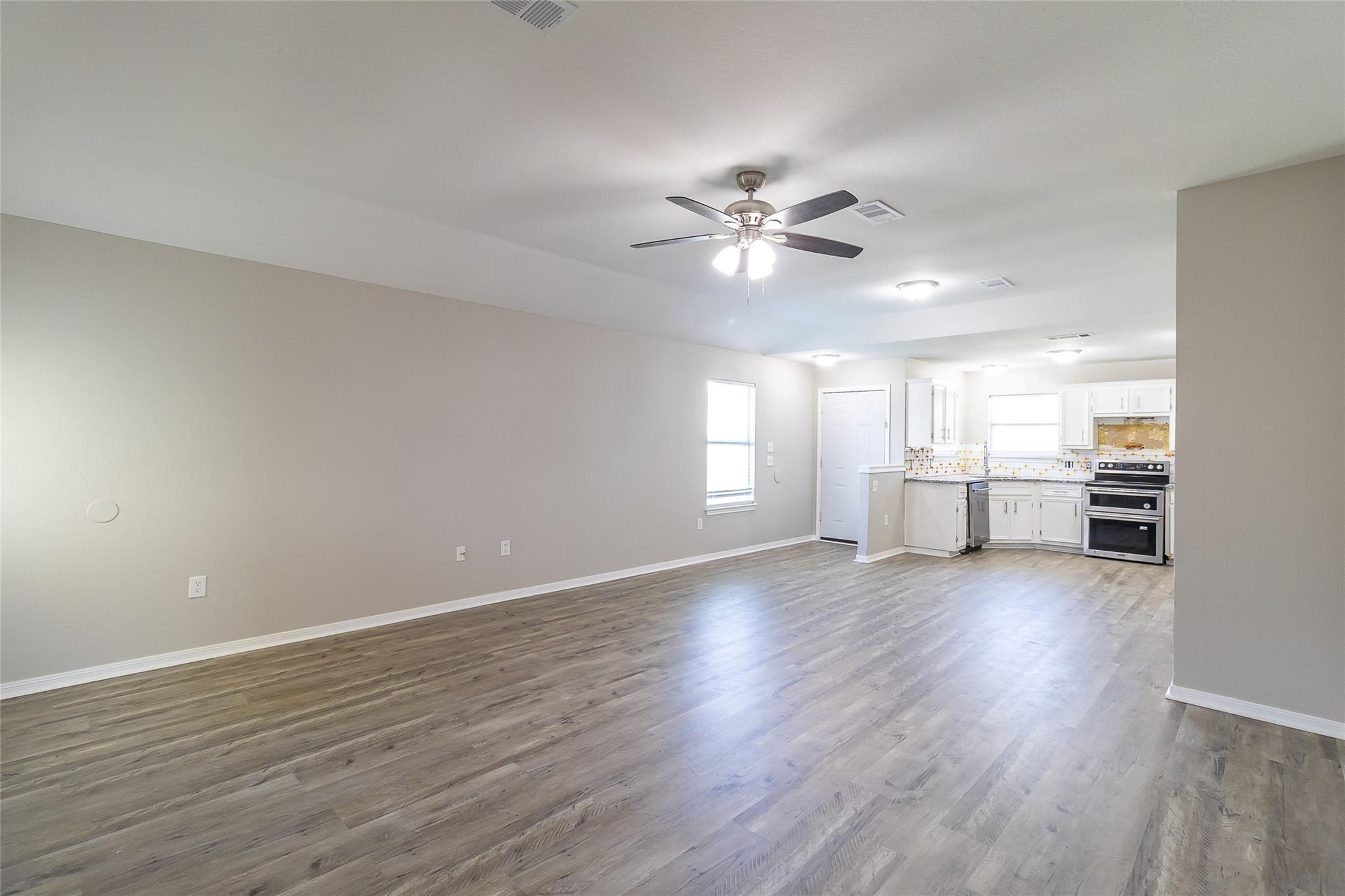 706 Brown St, Lampasas, TX 76550