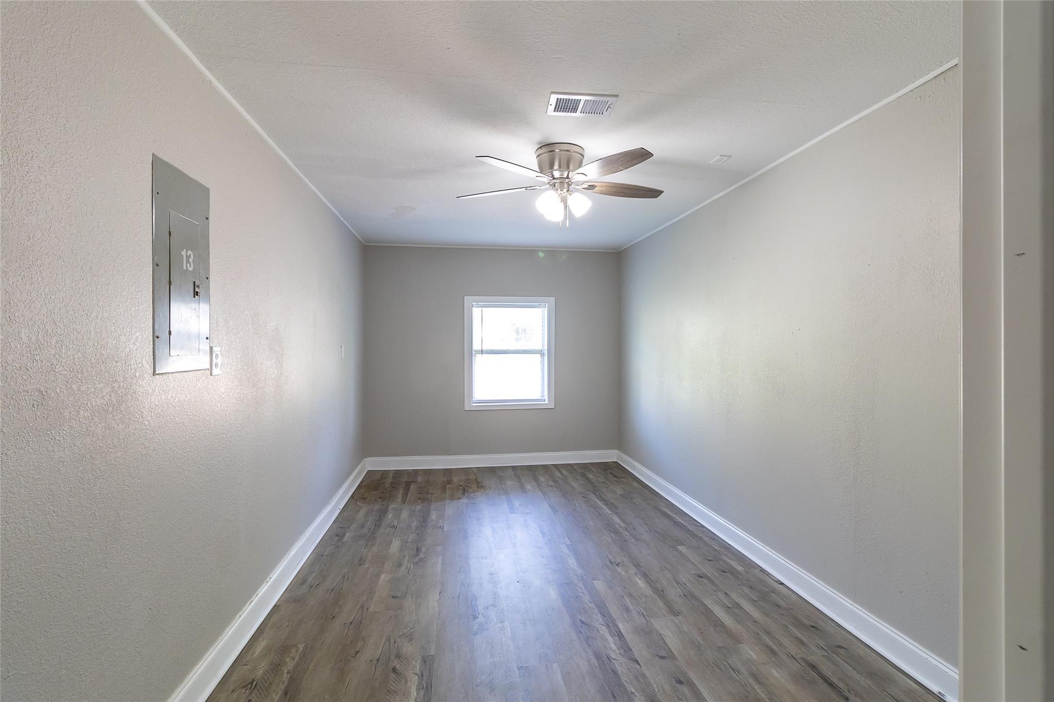 706 Brown St, Lampasas, TX 76550