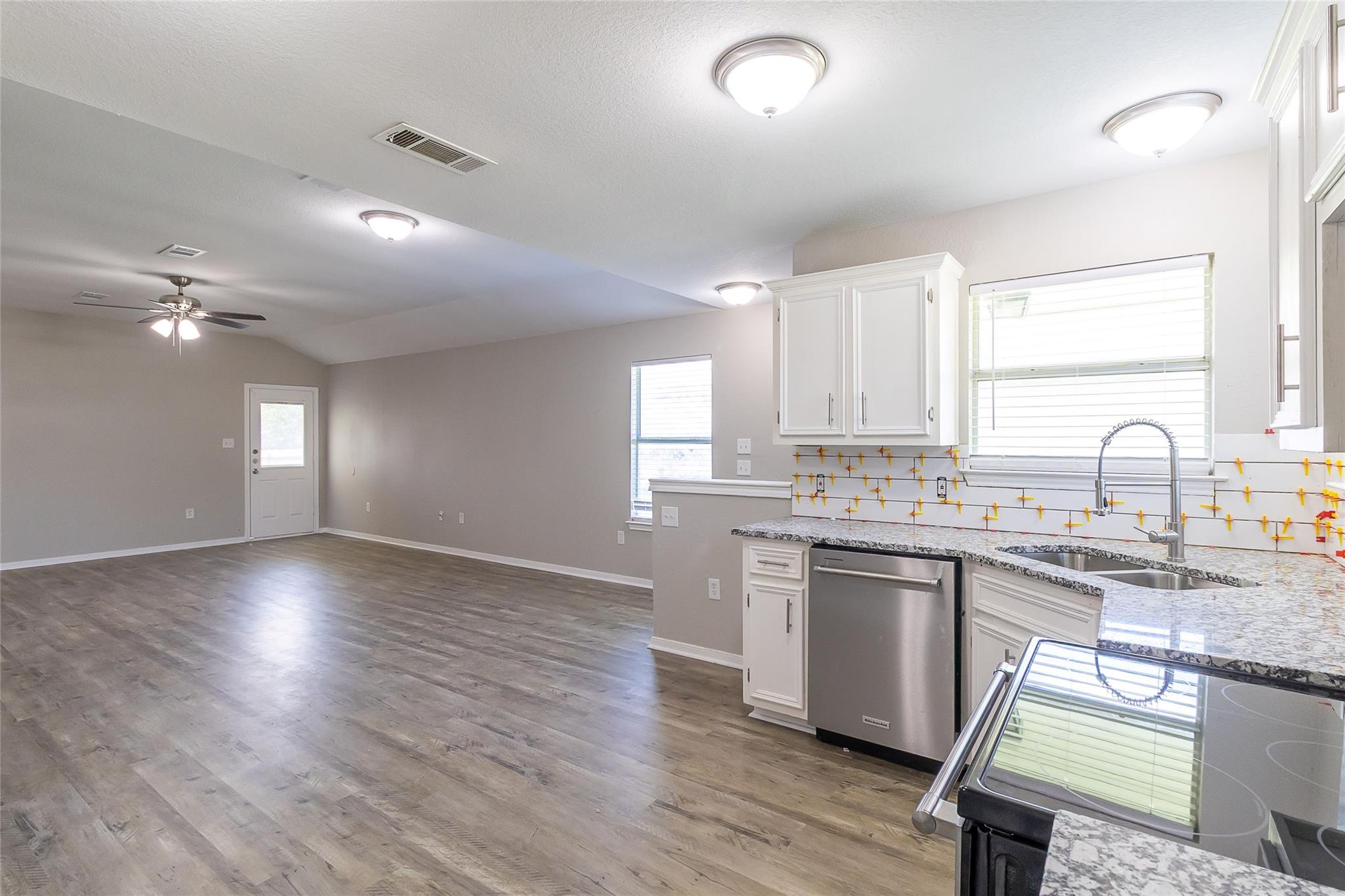 706 Brown St, Lampasas, TX 76550