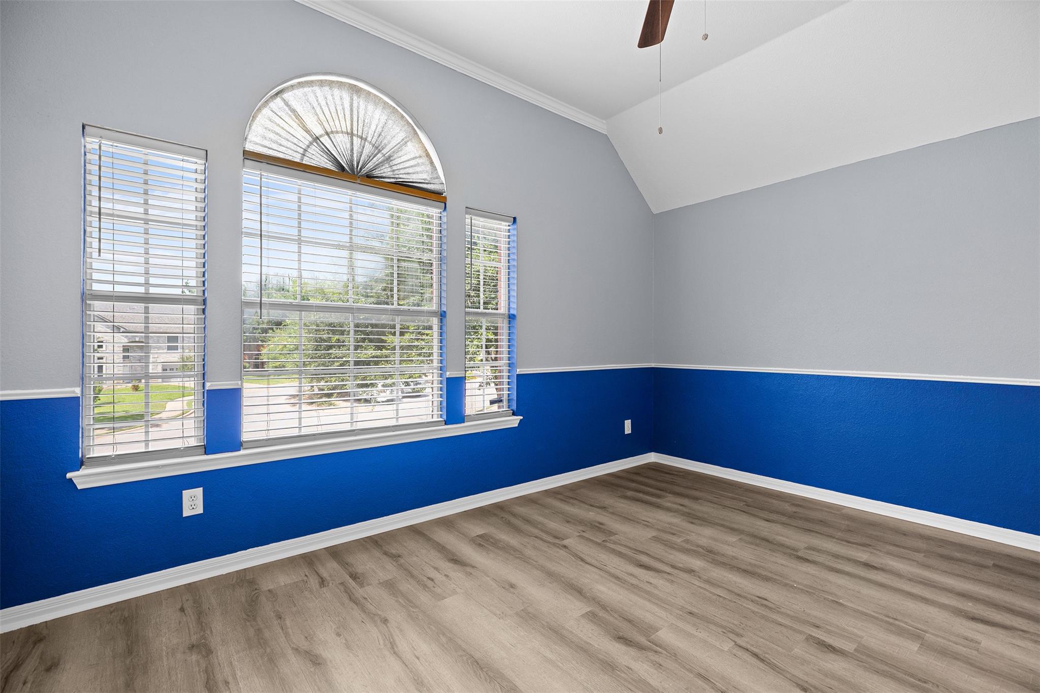 702 Ivy Ct, Round Rock, TX 78681