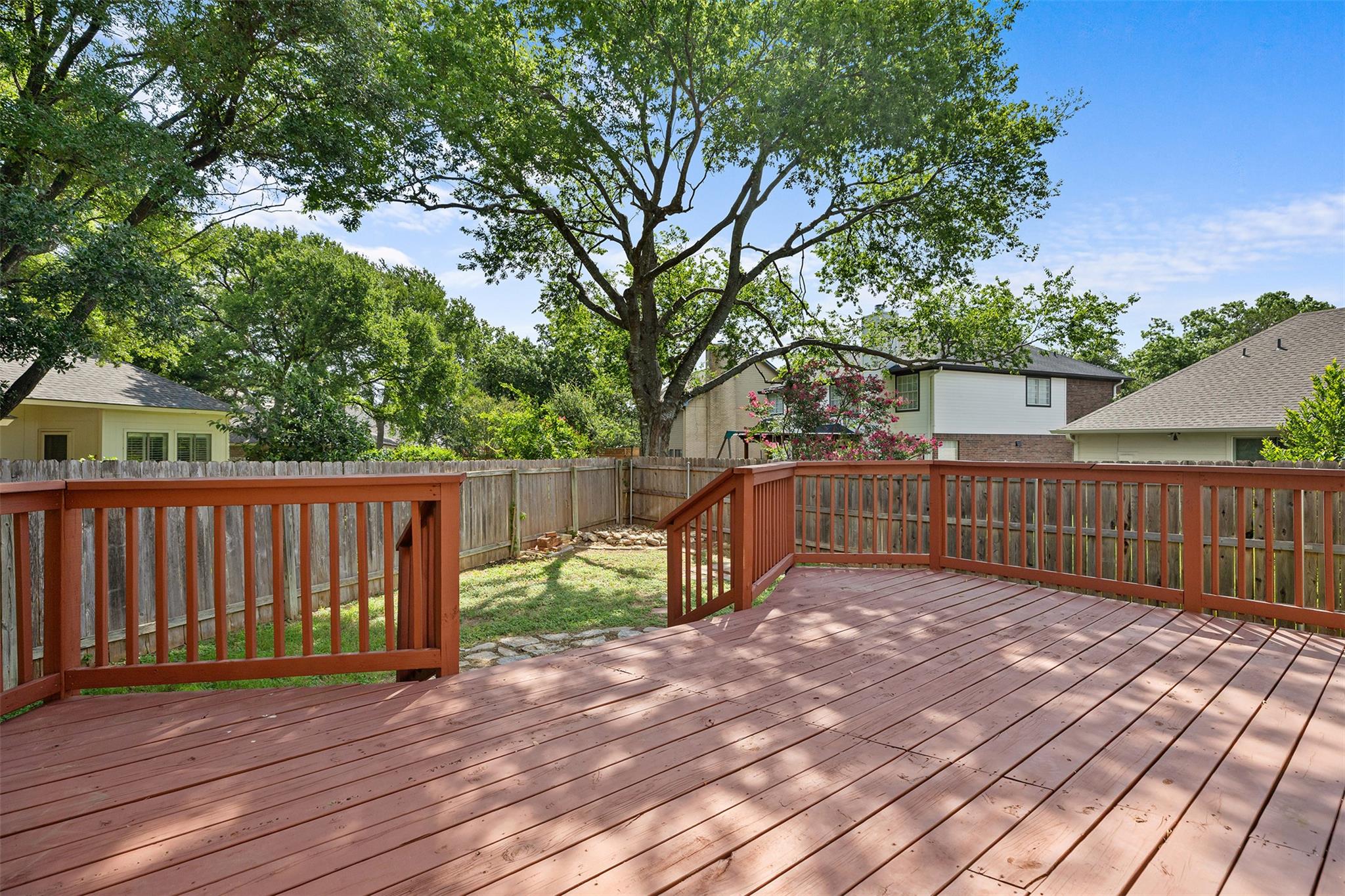 702 Ivy Ct, Round Rock, TX 78681